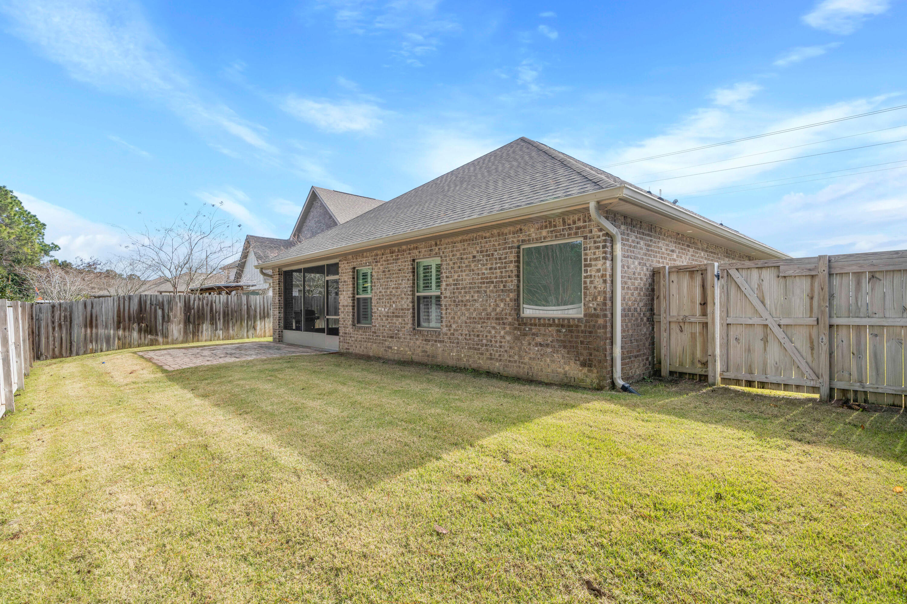 WHISPERING LAKE - Residential Lease