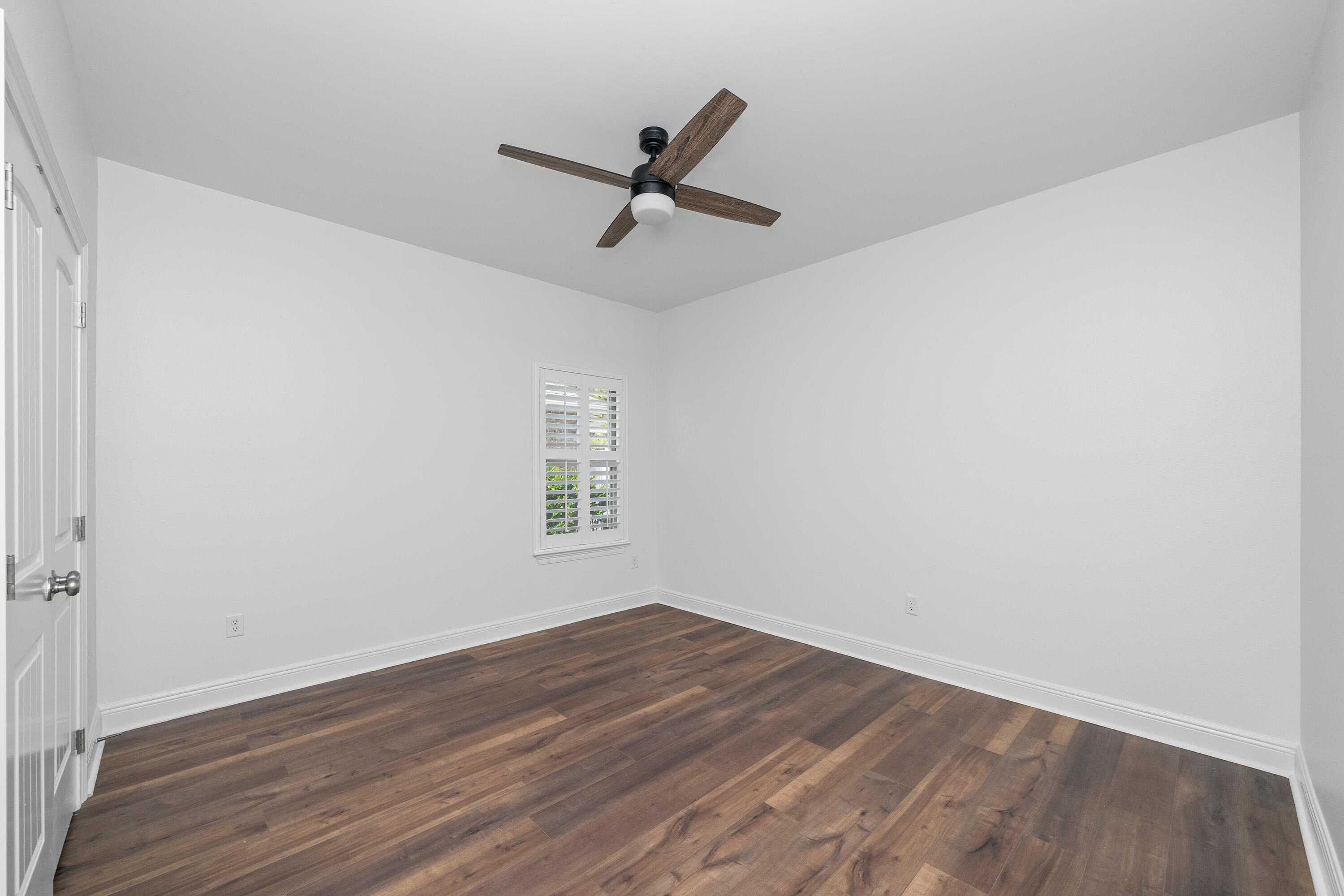 WHISPERING LAKE - Residential Lease
