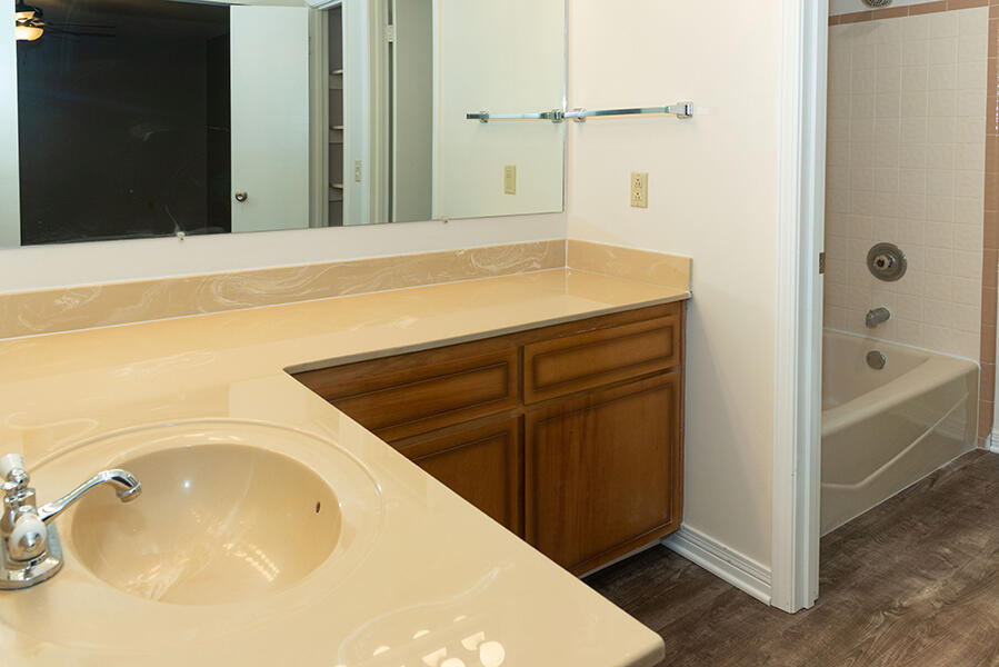 COVENTRY GARDEN - Residential Lease