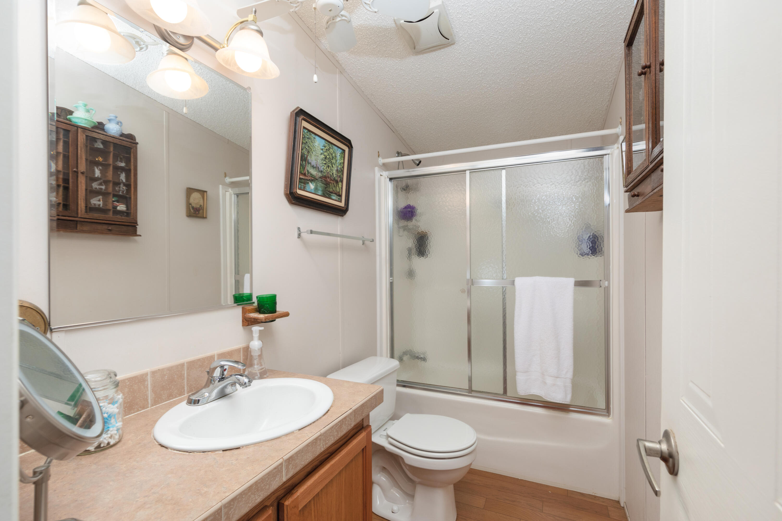 M/H NORTH (221000.10) - Residential