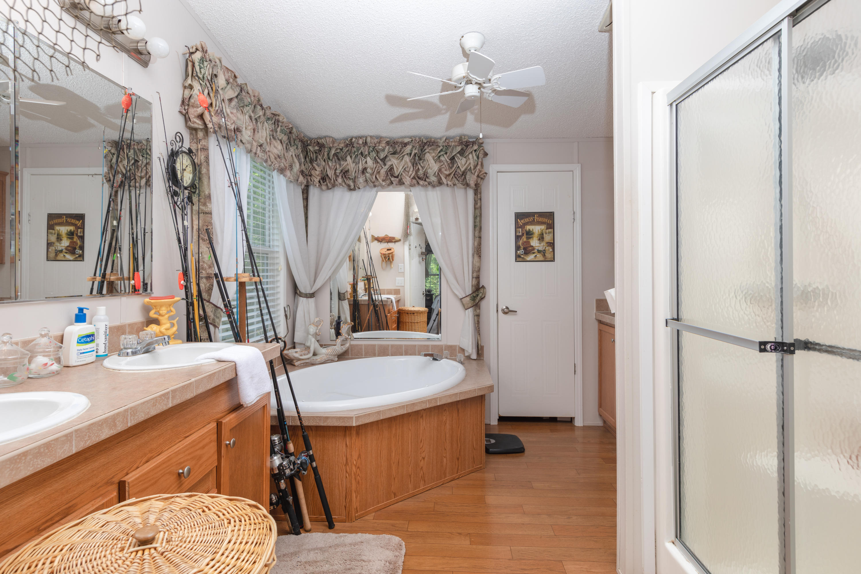 M/H NORTH (221000.10) - Residential