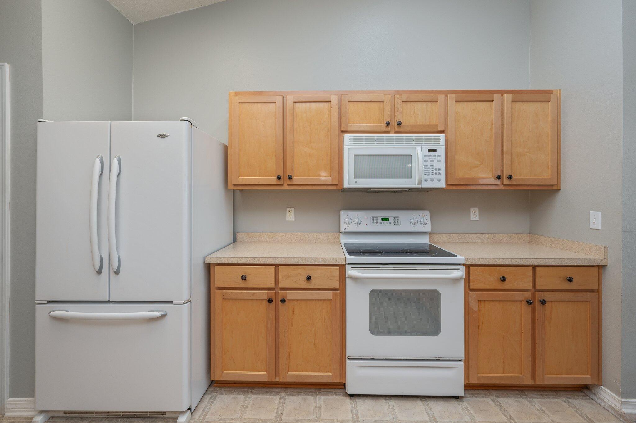 IRON GATE S/D PH I - Residential Lease