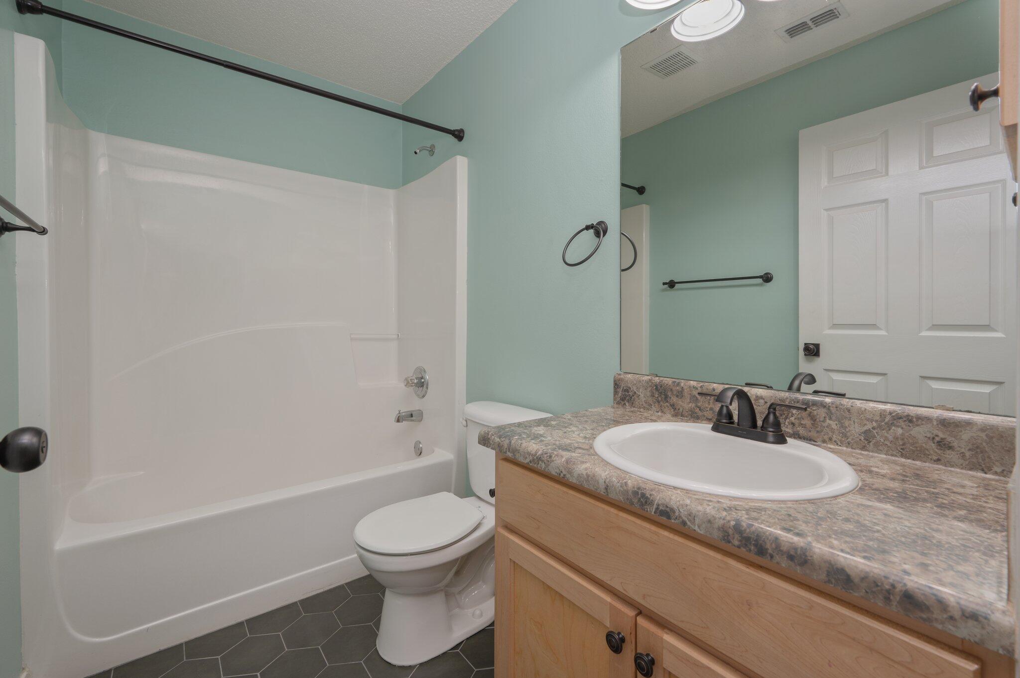 IRON GATE S/D PH I - Residential Lease