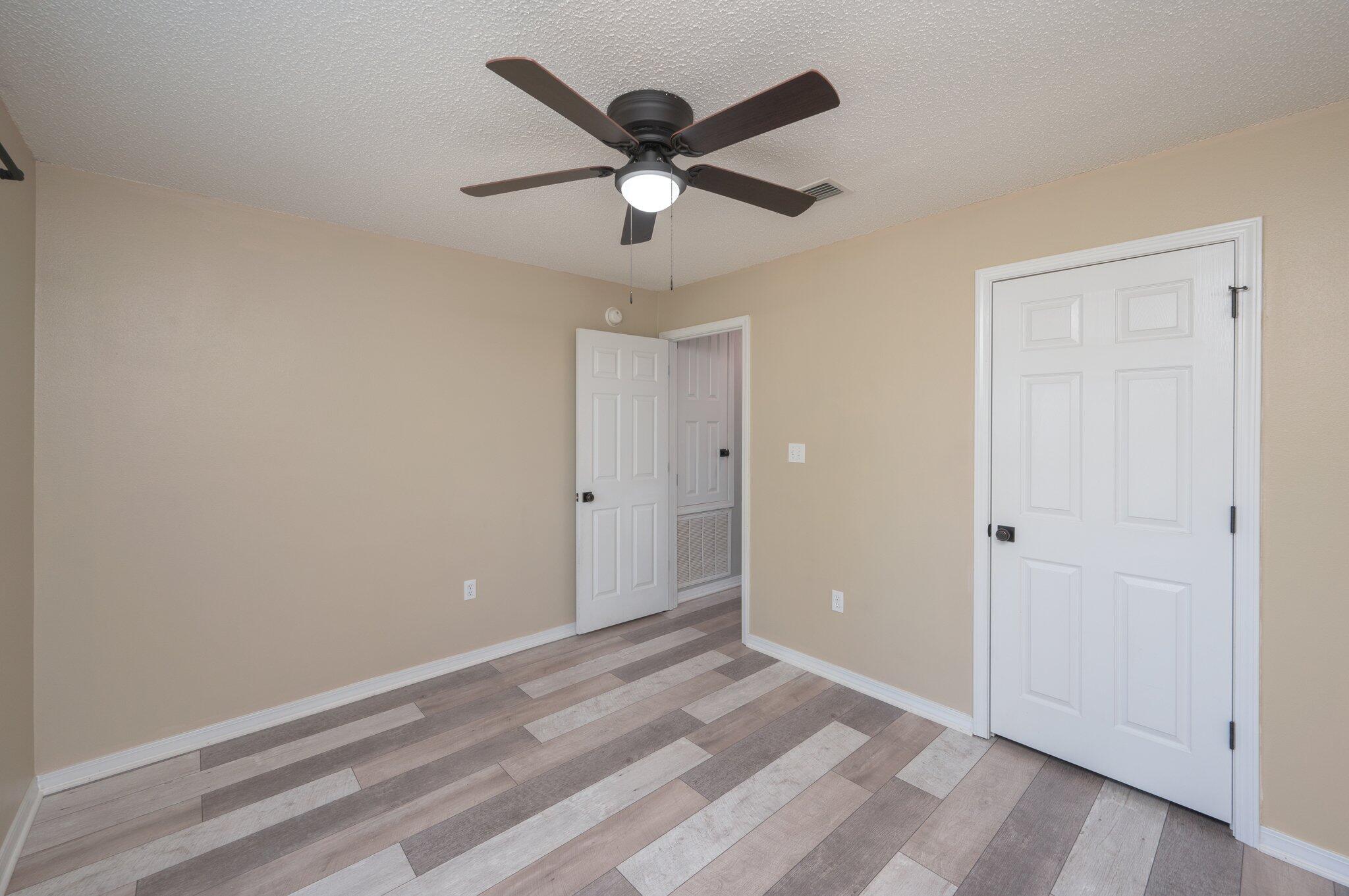 IRON GATE S/D PH I - Residential Lease
