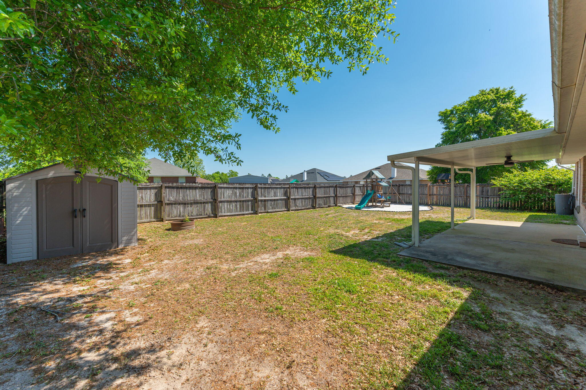 IRON GATE S/D PH I - Residential Lease