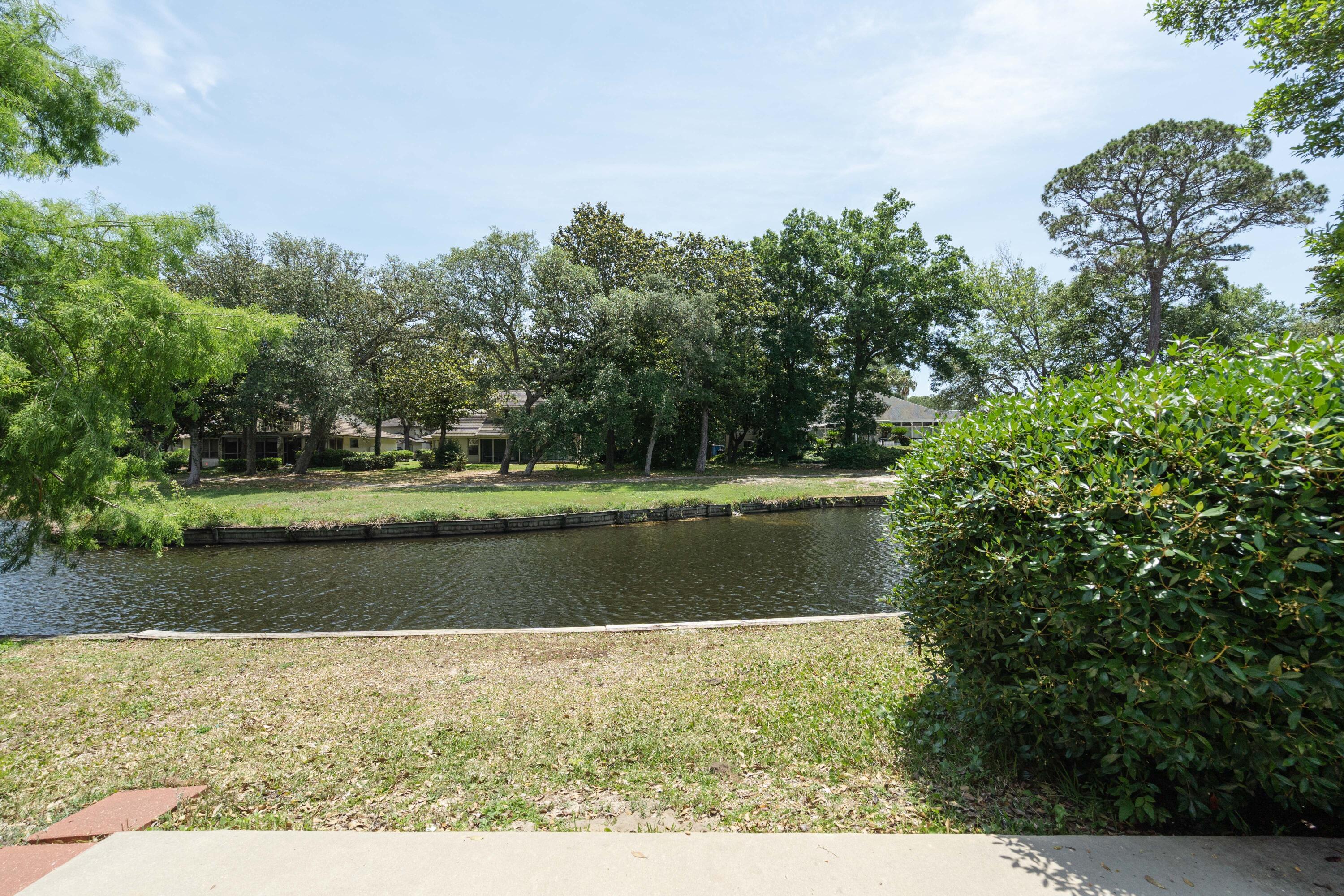 FAIRWAY LAKES - Residential