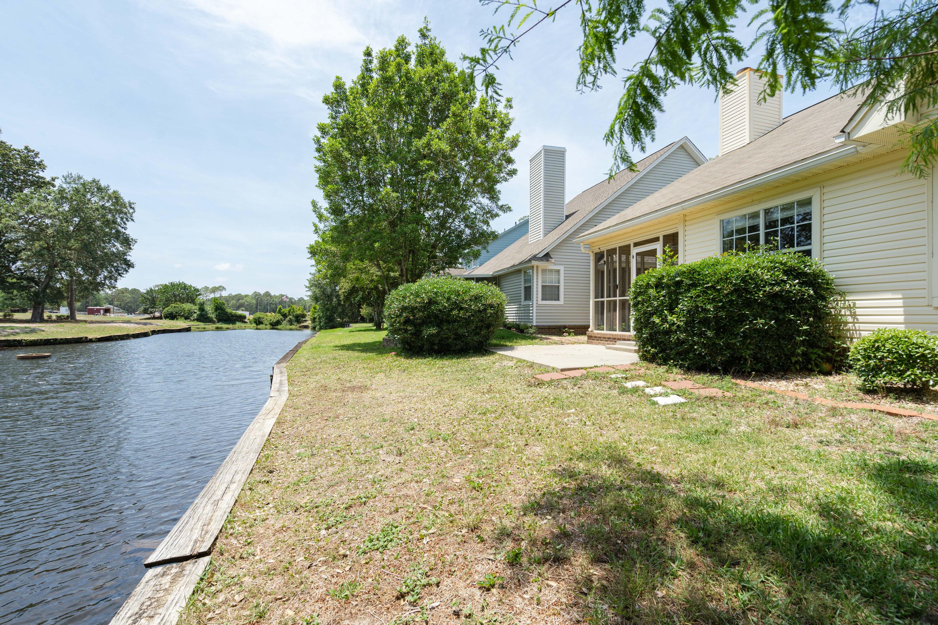 FAIRWAY LAKES - Residential