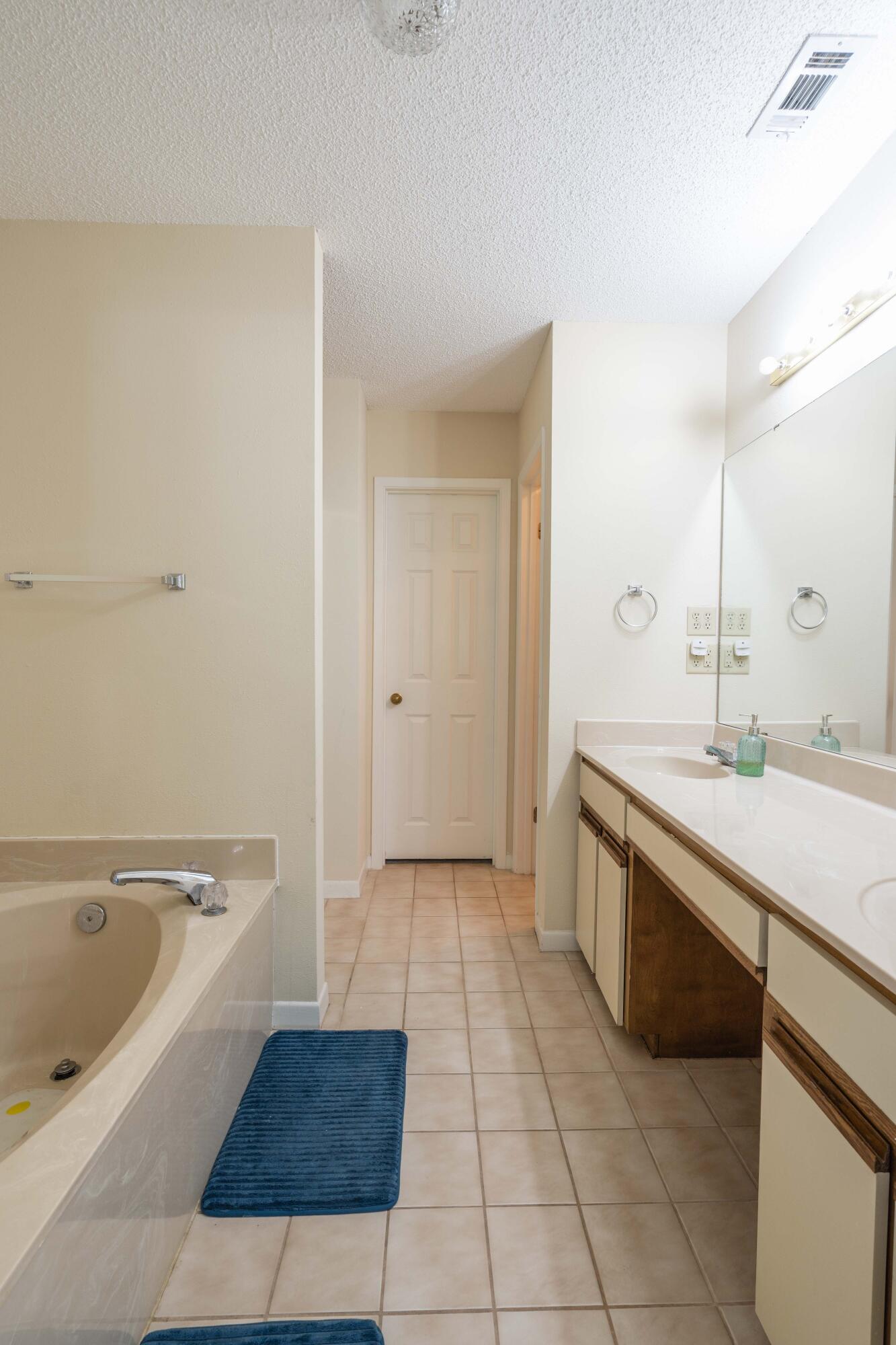 FAIRWAY LAKES - Residential