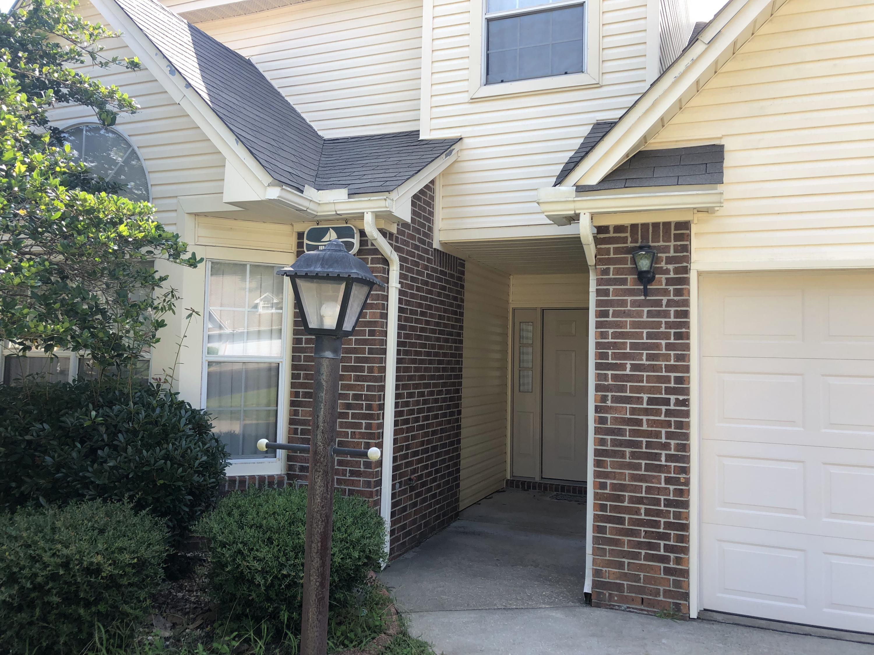 FAIRWAY LAKES - Residential