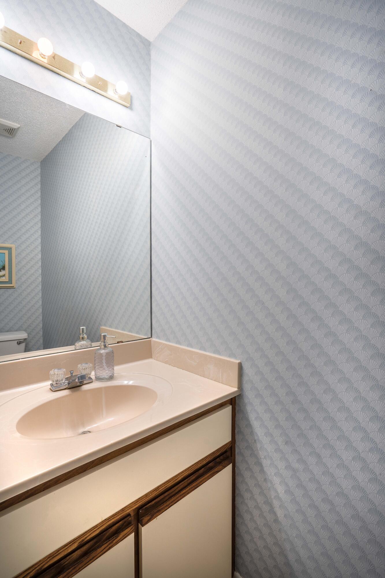 FAIRWAY LAKES - Residential