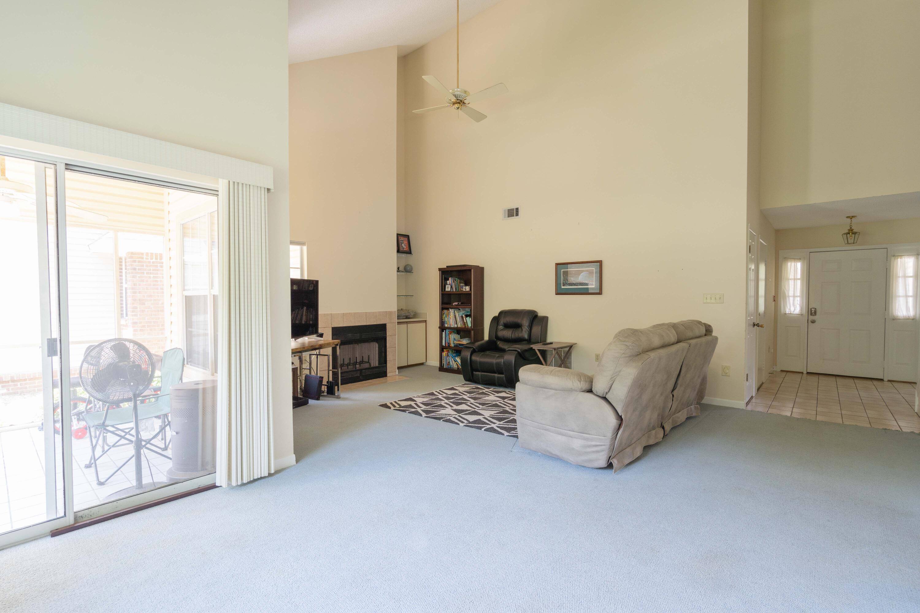 FAIRWAY LAKES - Residential