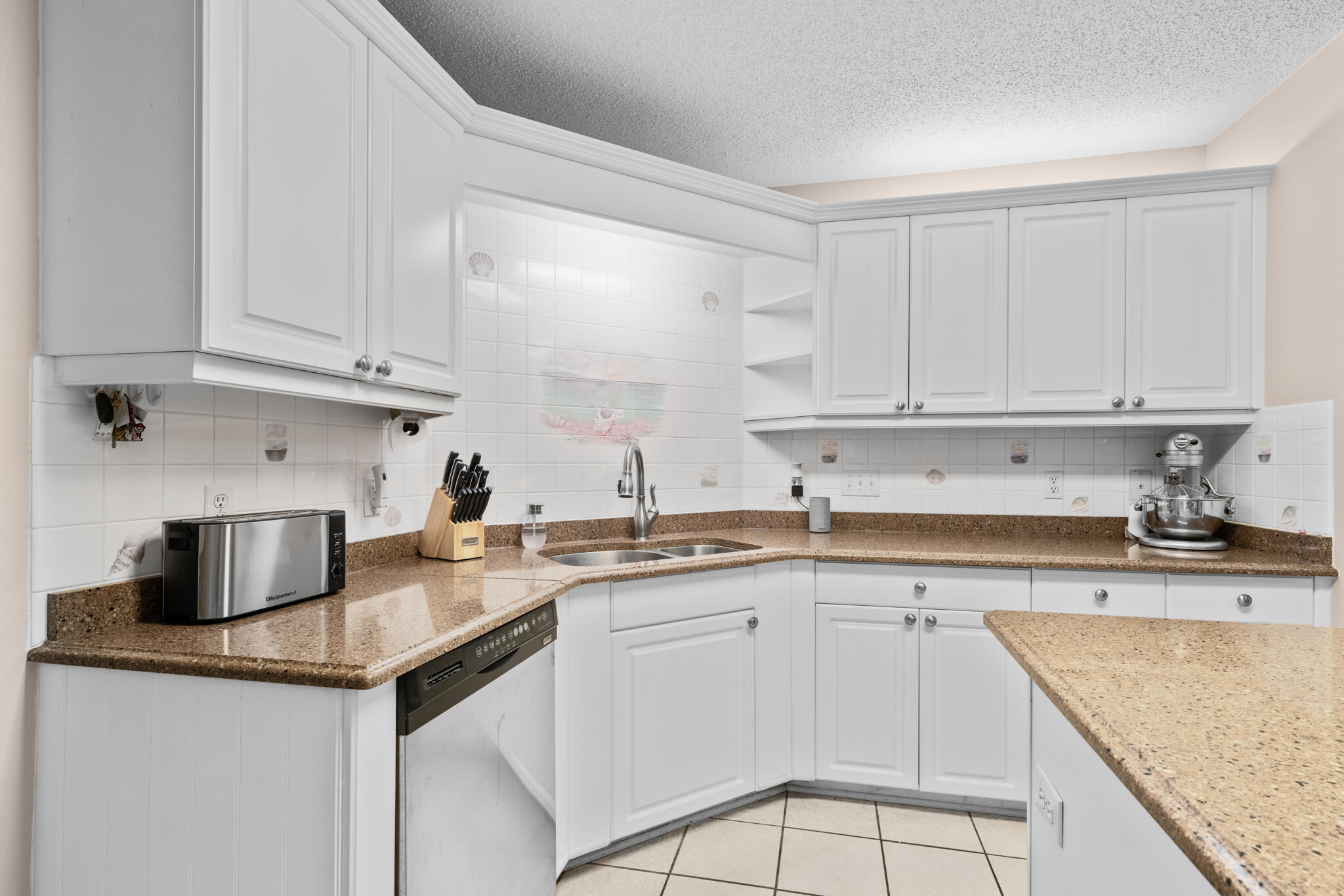 COUNTRYVIEW ESTATES 4TH ADDN - Residential