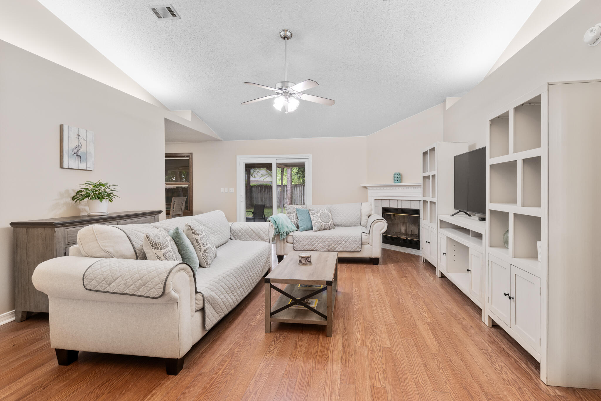 COUNTRYVIEW ESTATES 4TH ADDN - Residential