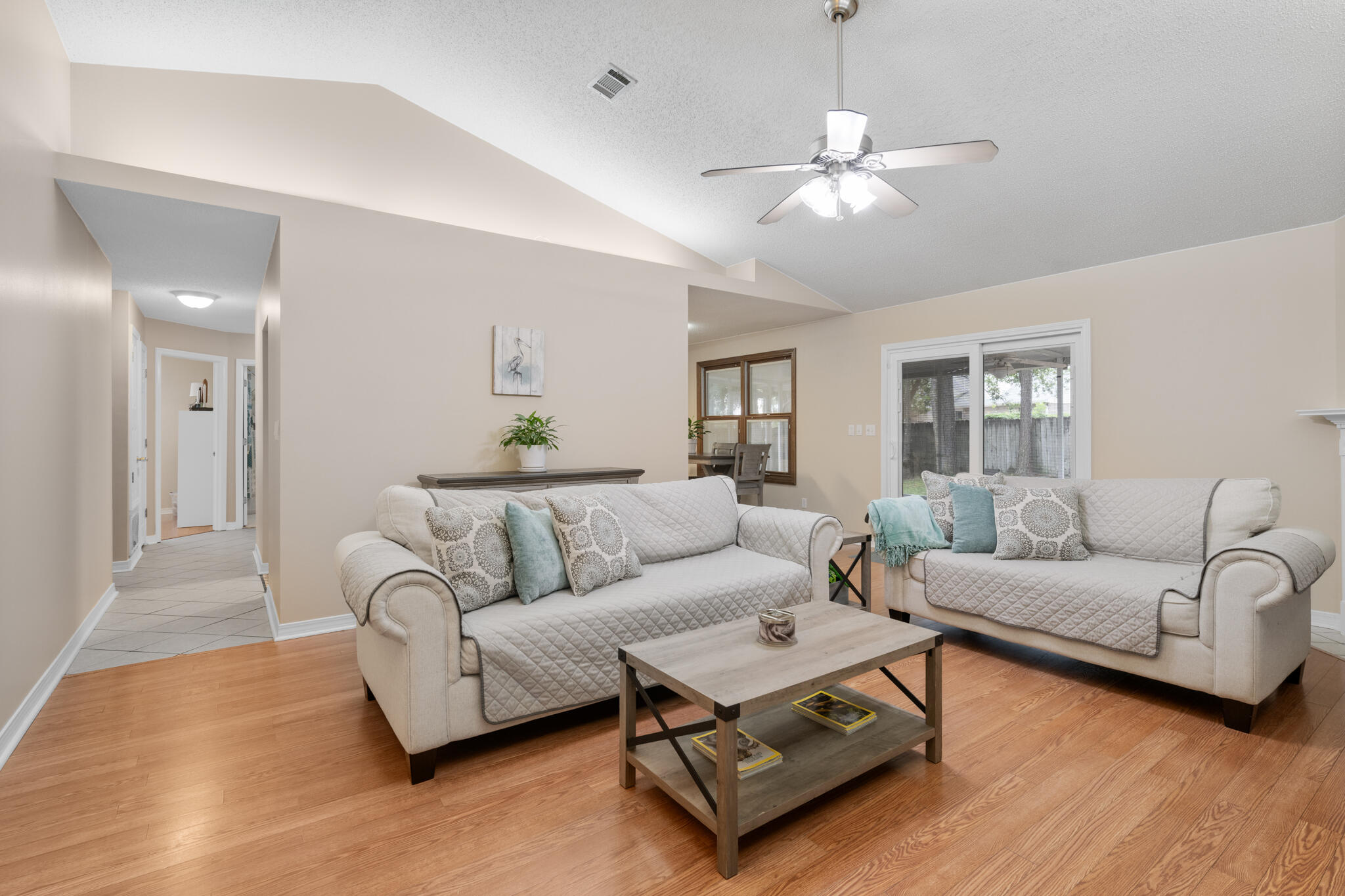 COUNTRYVIEW ESTATES 4TH ADDN - Residential