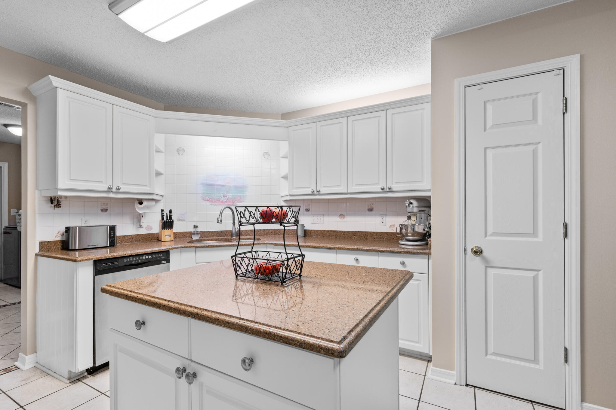 COUNTRYVIEW ESTATES 4TH ADDN - Residential