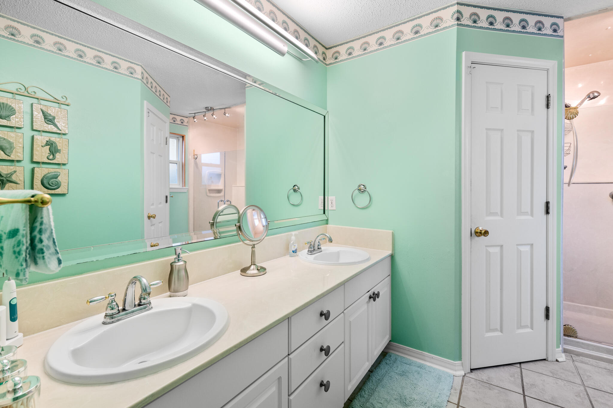 COUNTRYVIEW ESTATES 4TH ADDN - Residential