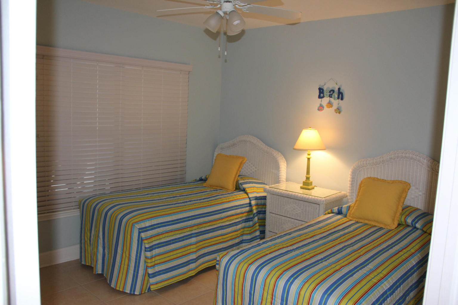 EMERALD TOWERS WEST CONDO - Residential