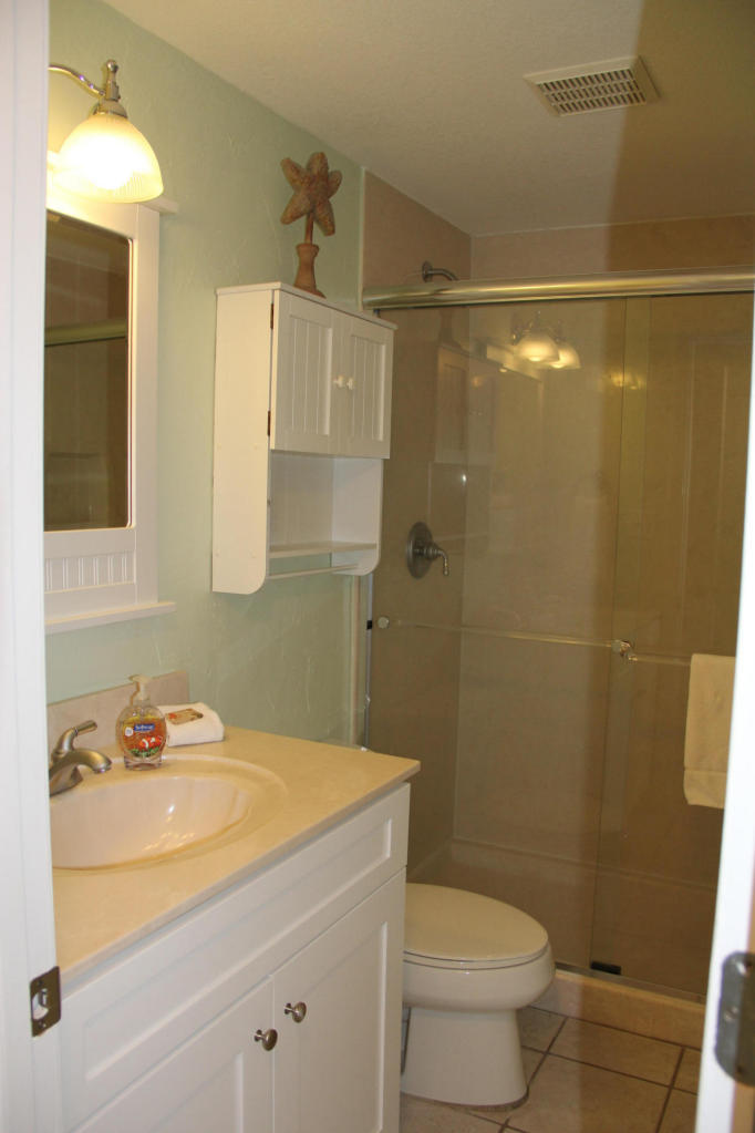 EMERALD TOWERS WEST CONDO - Residential