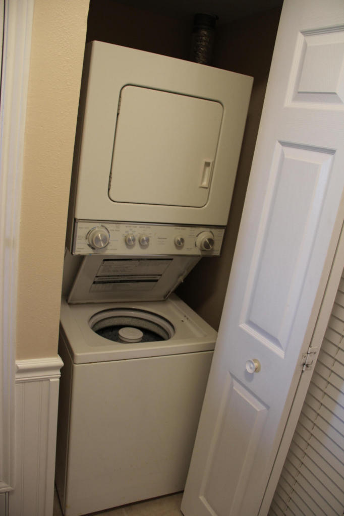 EMERALD TOWERS WEST CONDO - Residential