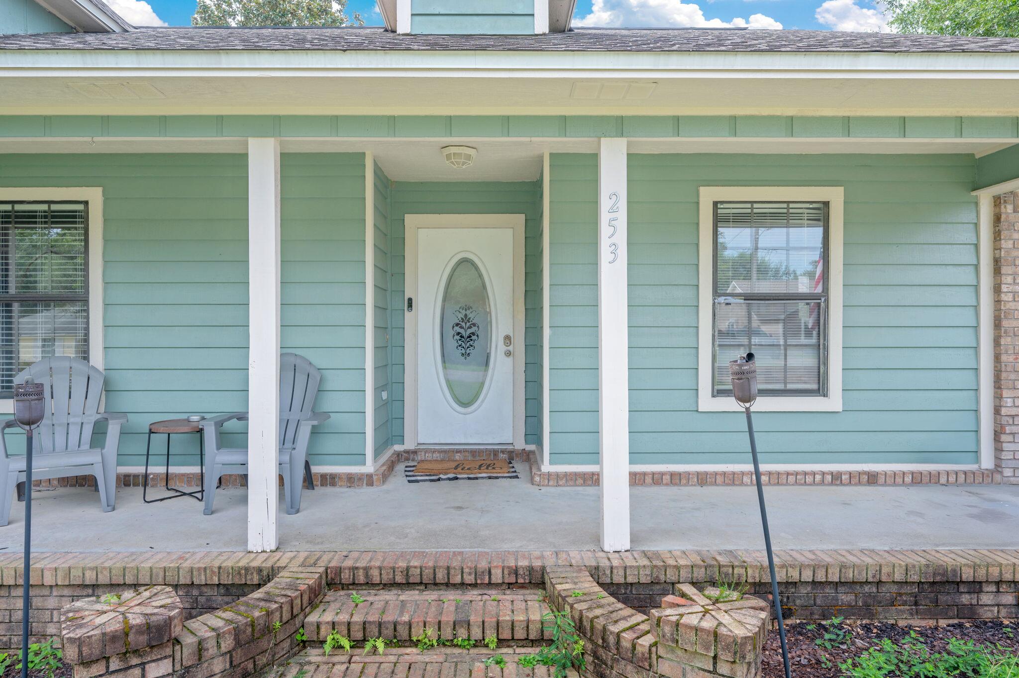 COUNTRYVIEW ESTATES 1ST ADDN - Residential