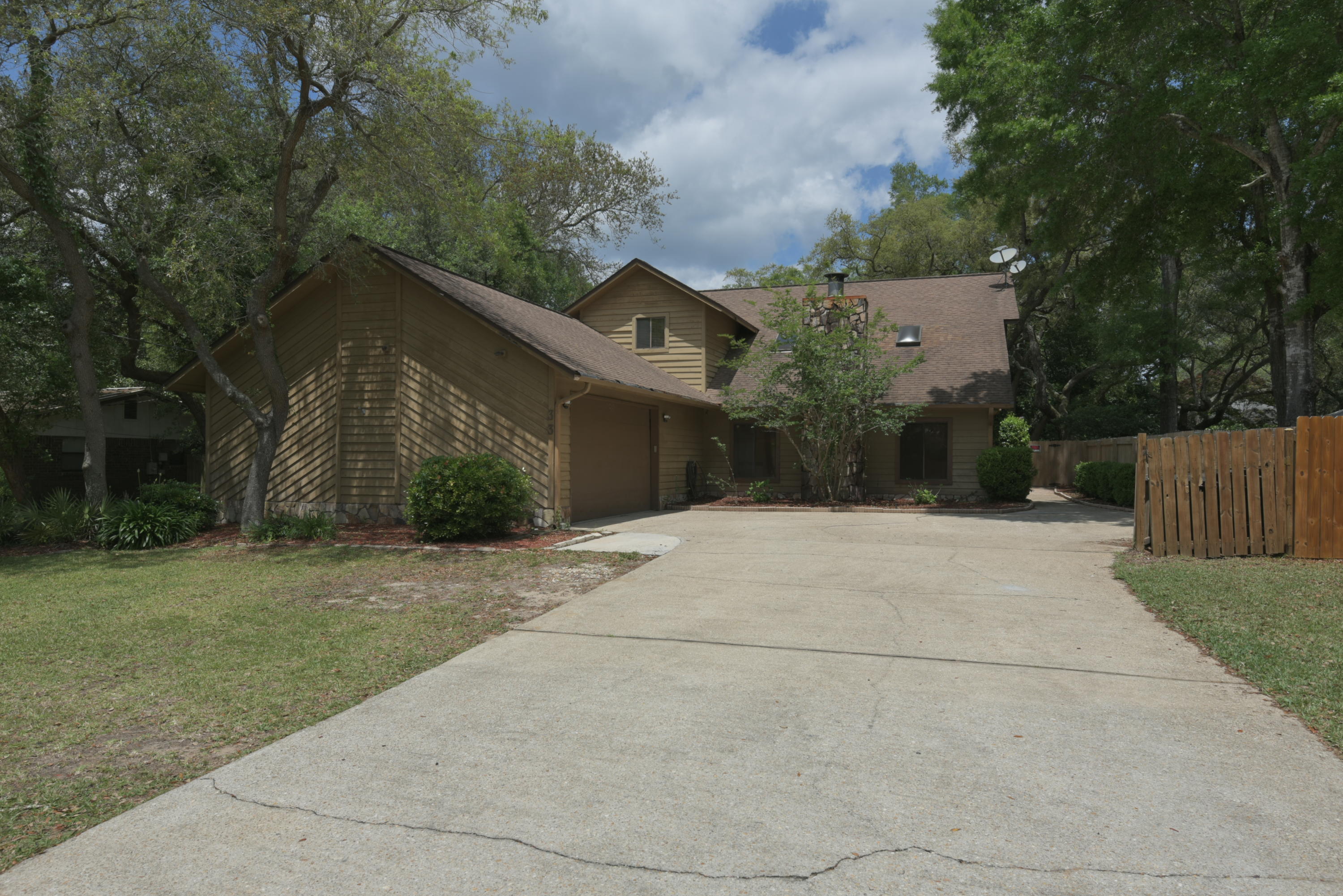 BAYOU POQUITO - Residential