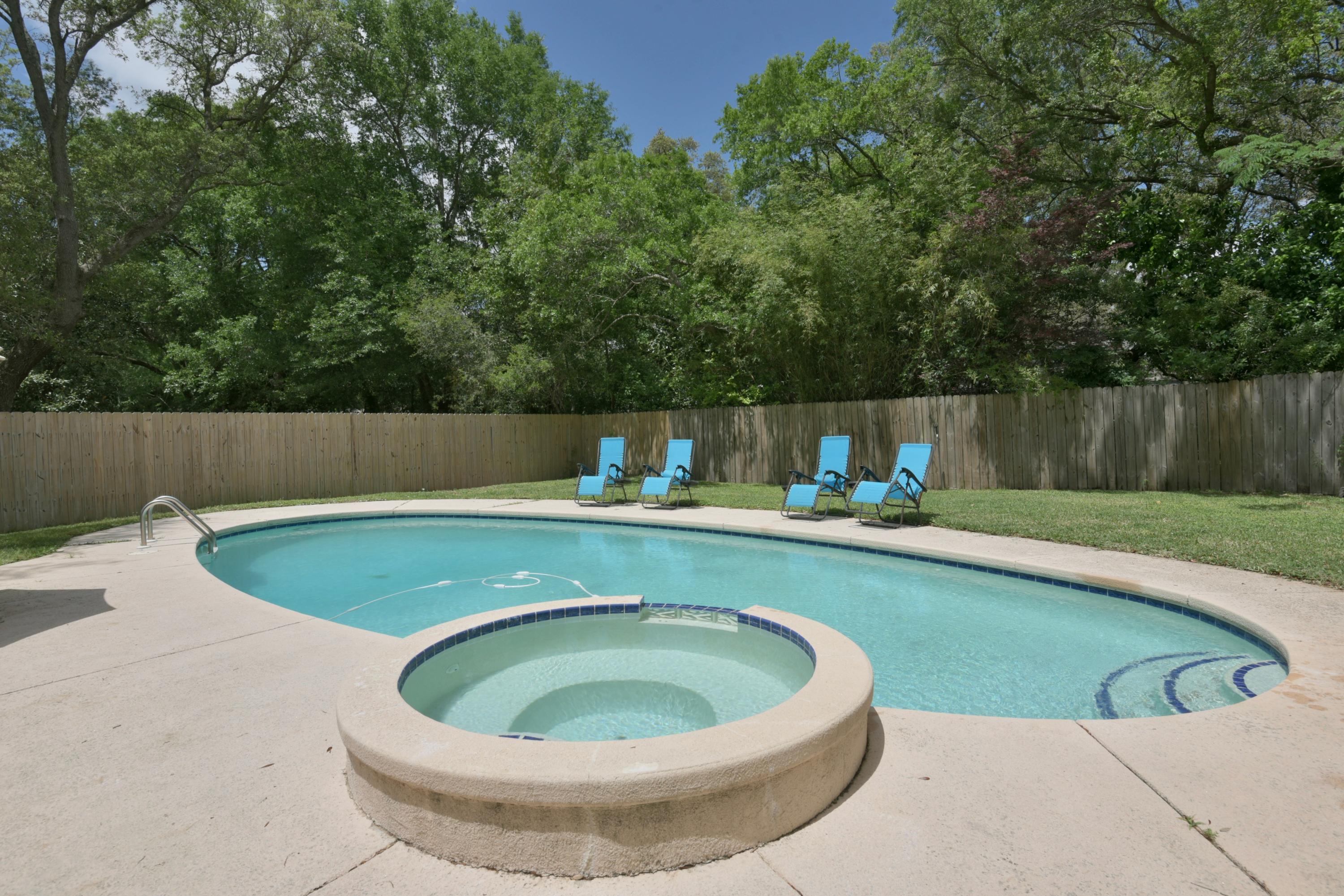 BAYOU POQUITO - Residential