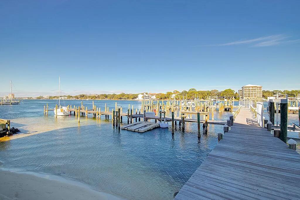 COMMODORES LANDING I - Residential