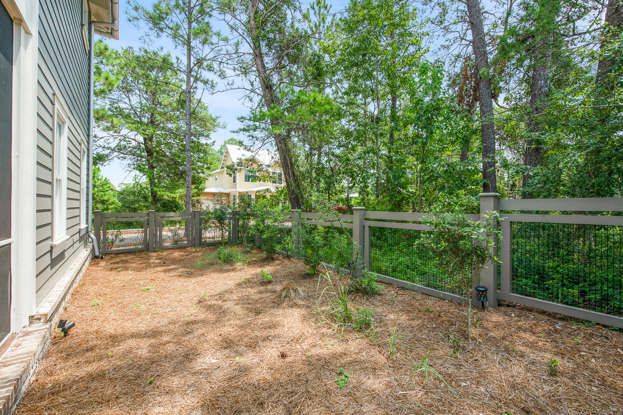 FOREST LAKES - Residential