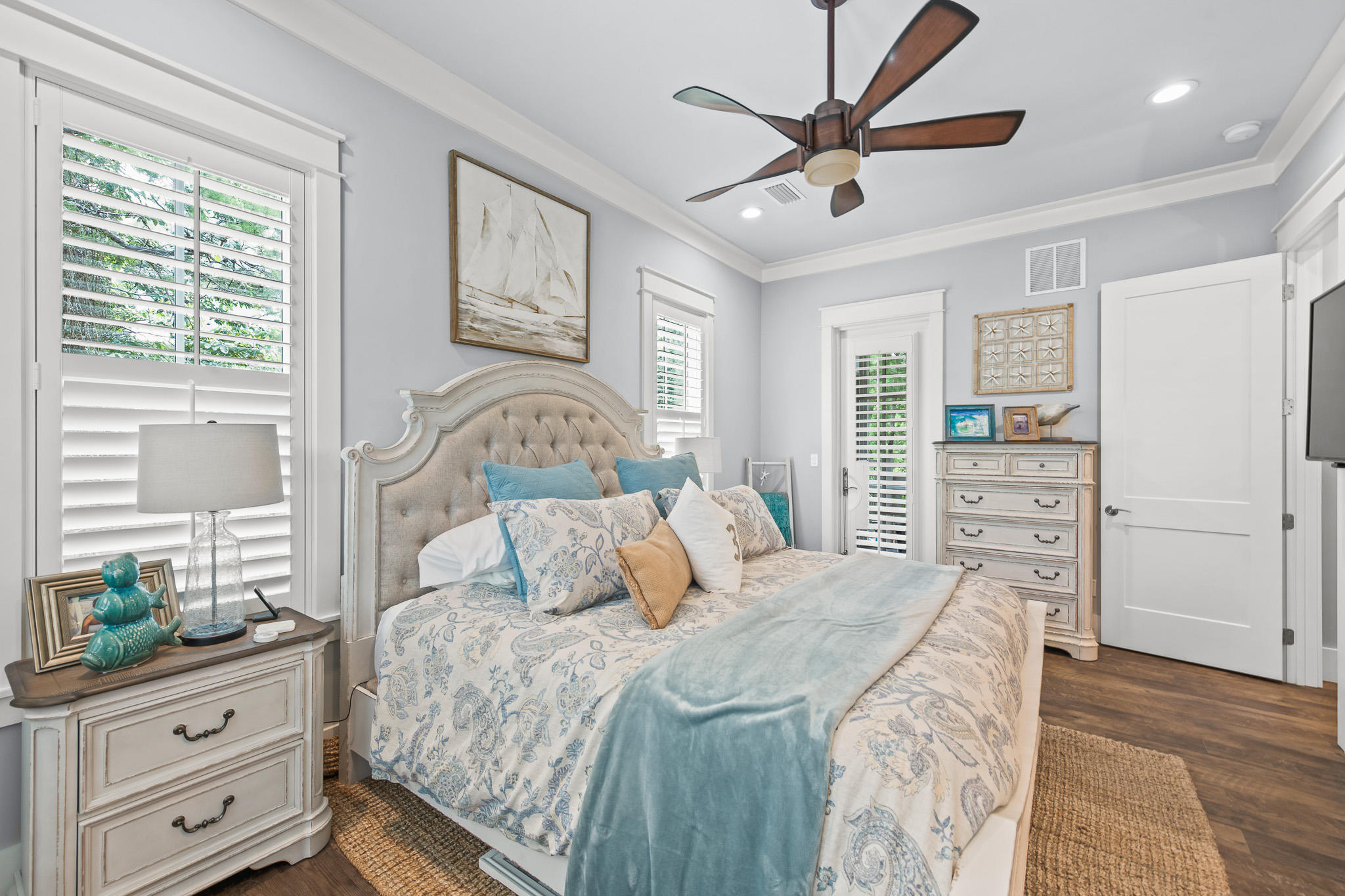 FOREST LAKES - Residential