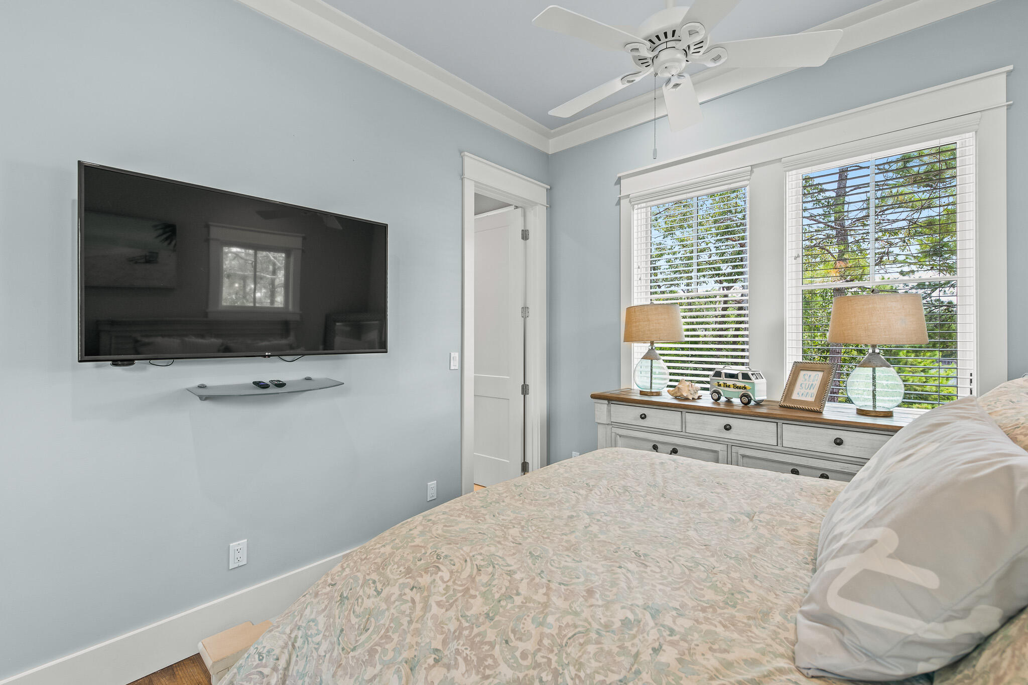FOREST LAKES - Residential