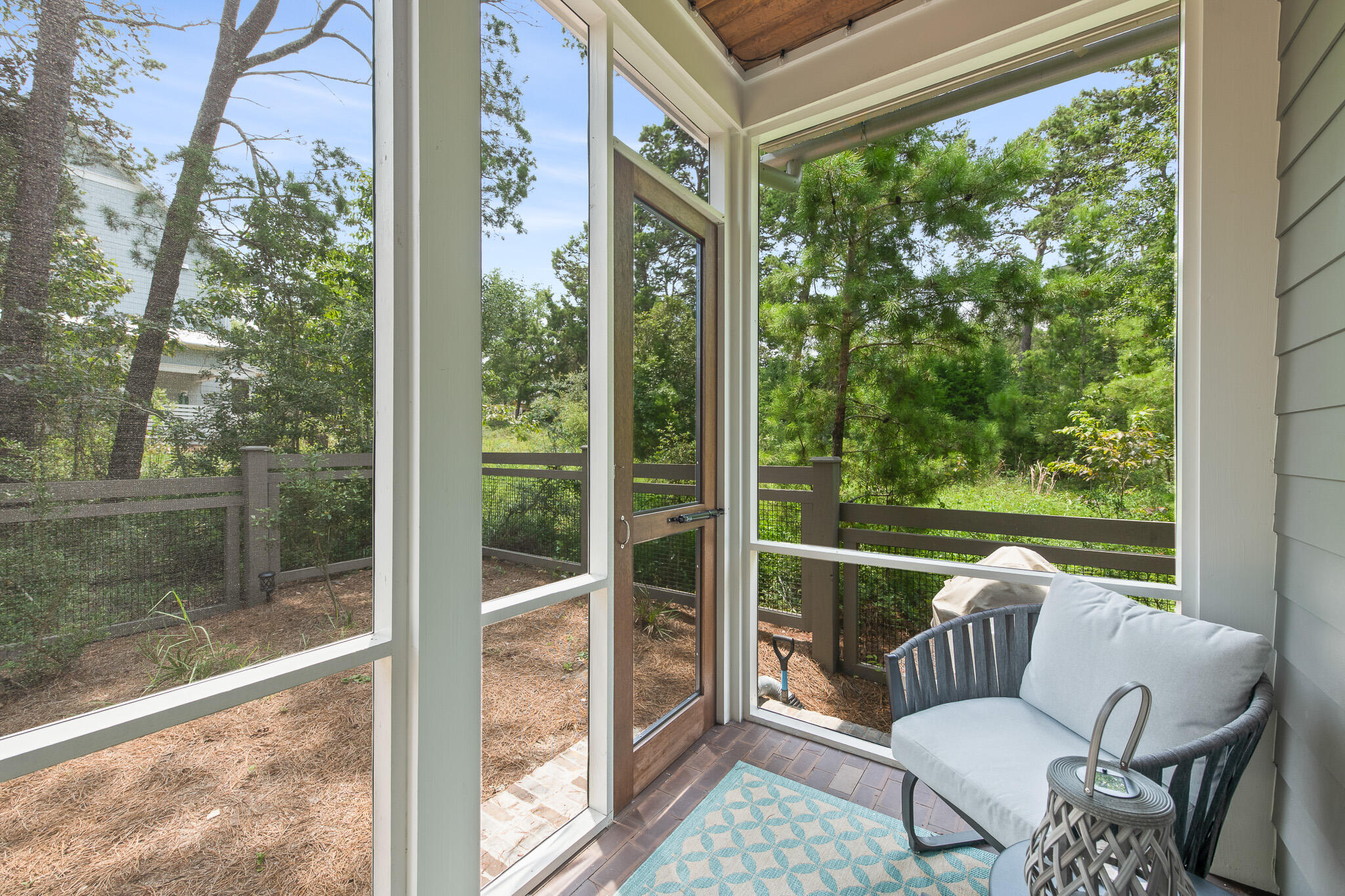 FOREST LAKES - Residential