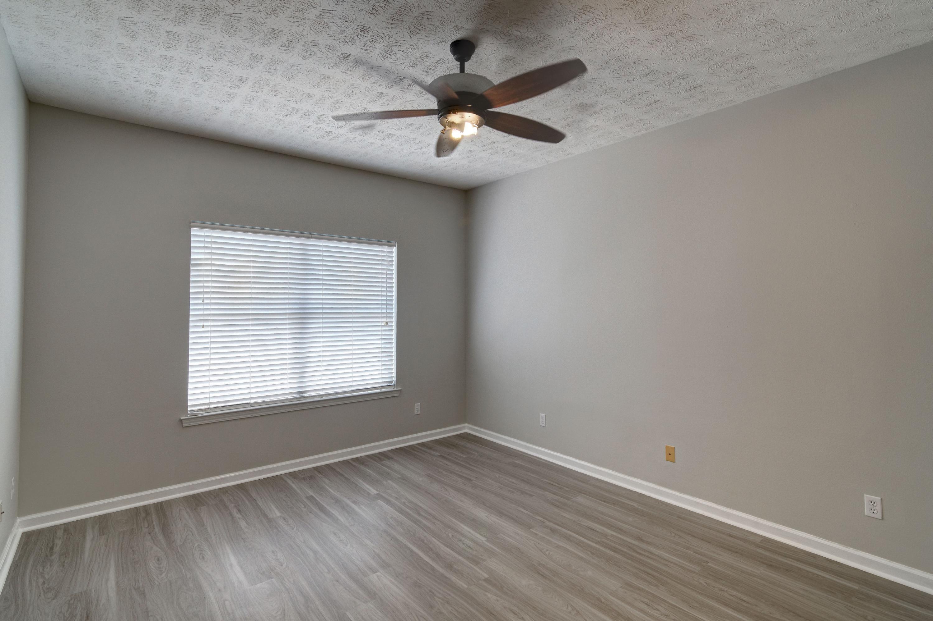 FAIRWAYS AT TIGER POINT EAST - Residential