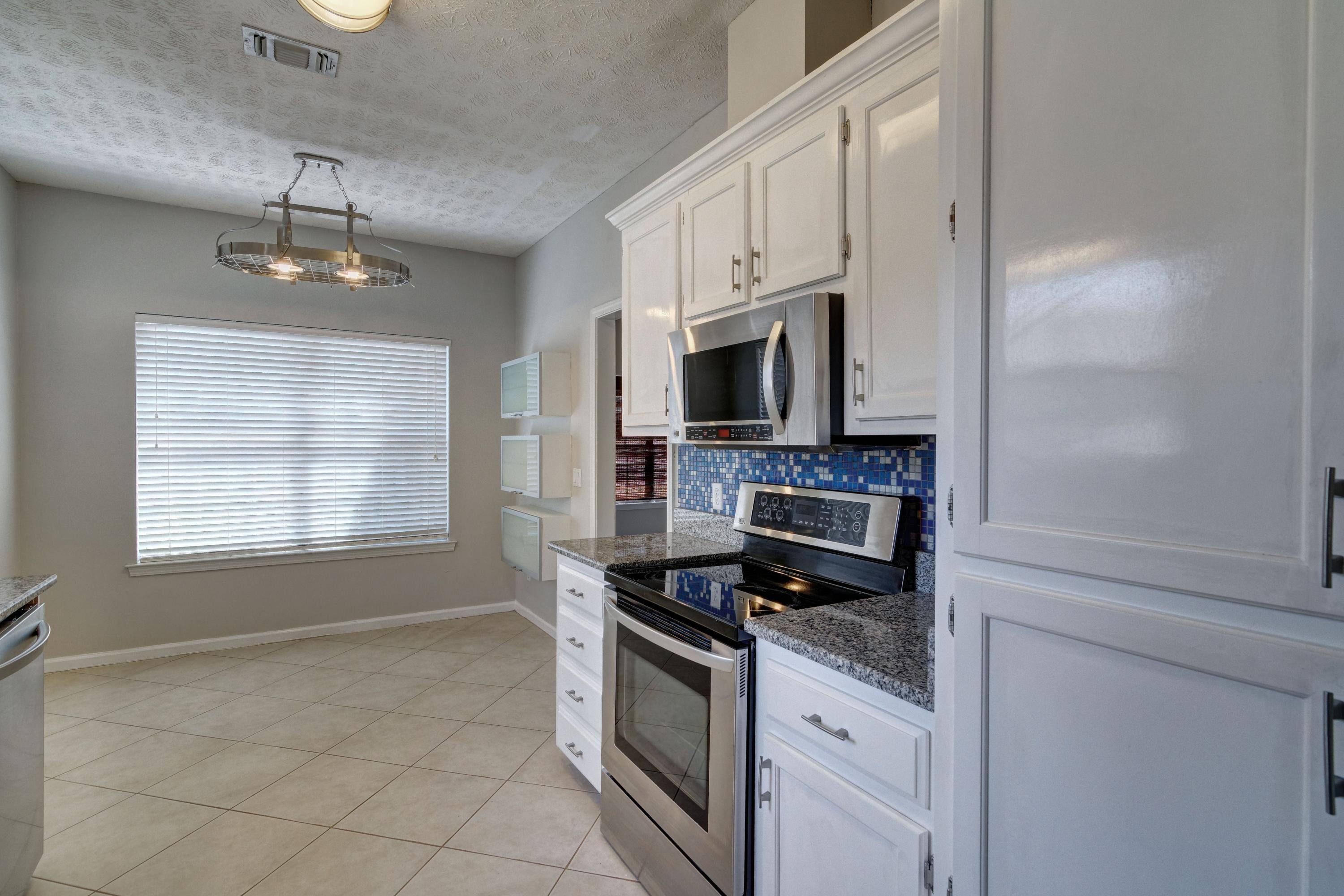 FAIRWAYS AT TIGER POINT EAST - Residential