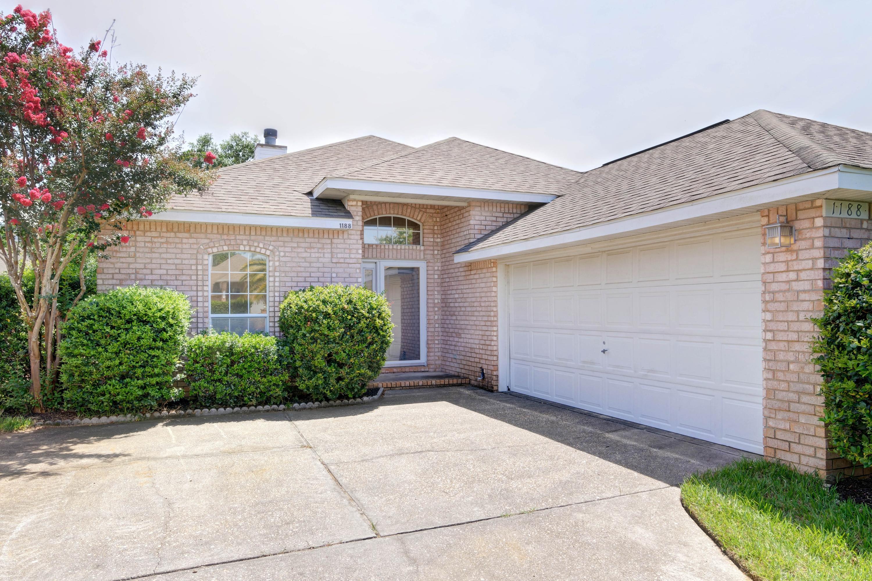 FAIRWAYS AT TIGER POINT EAST - Residential