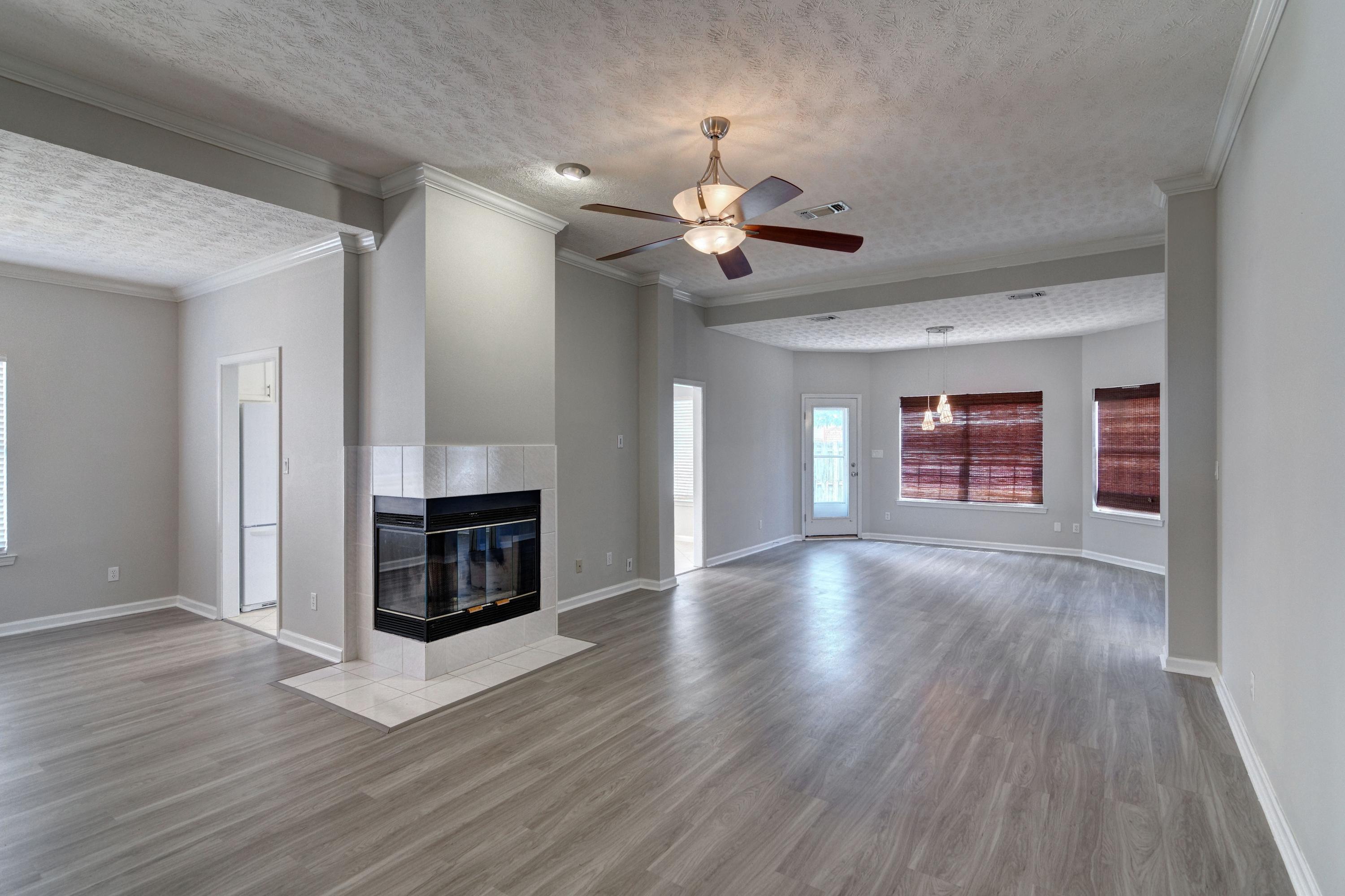 FAIRWAYS AT TIGER POINT EAST - Residential