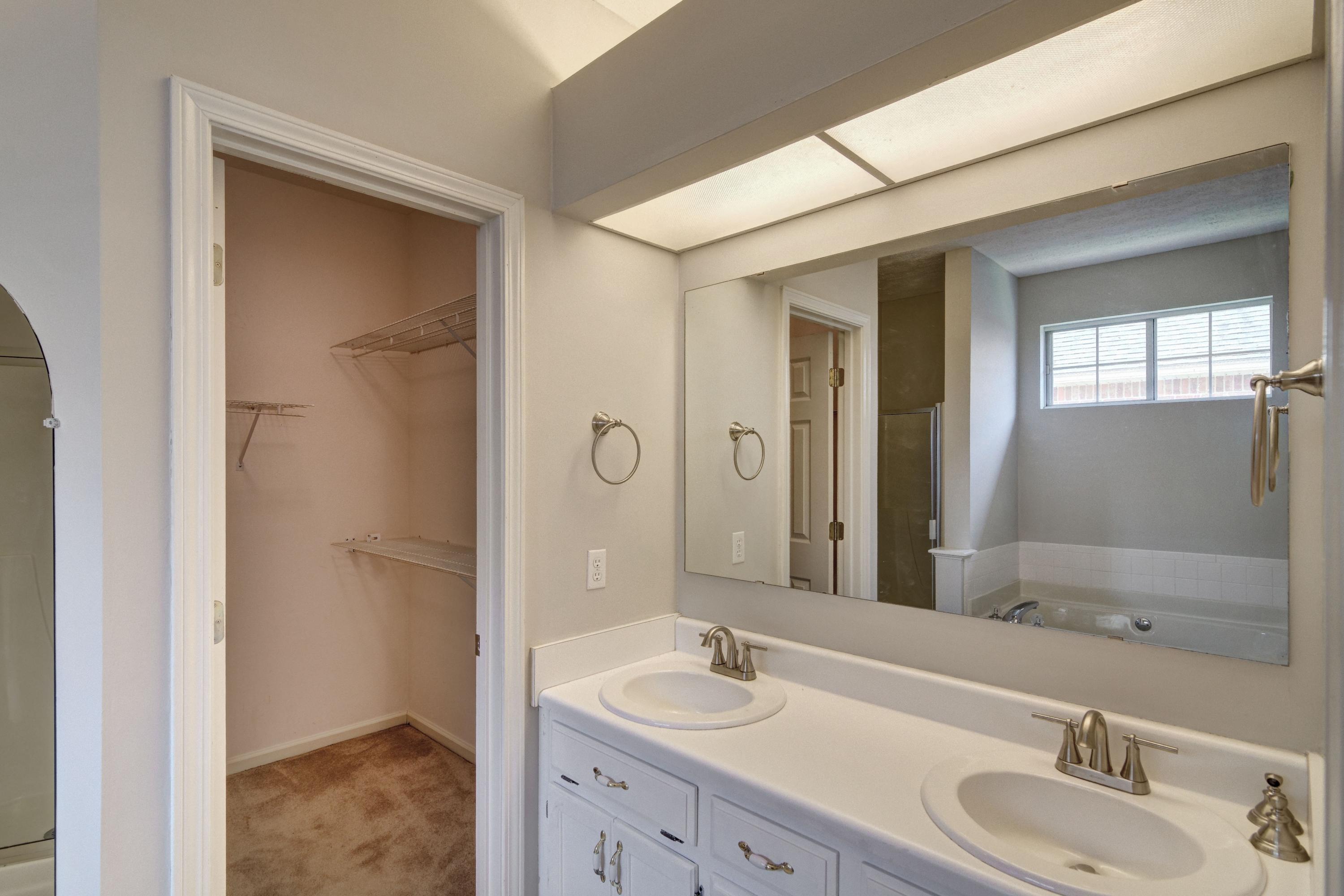 FAIRWAYS AT TIGER POINT EAST - Residential