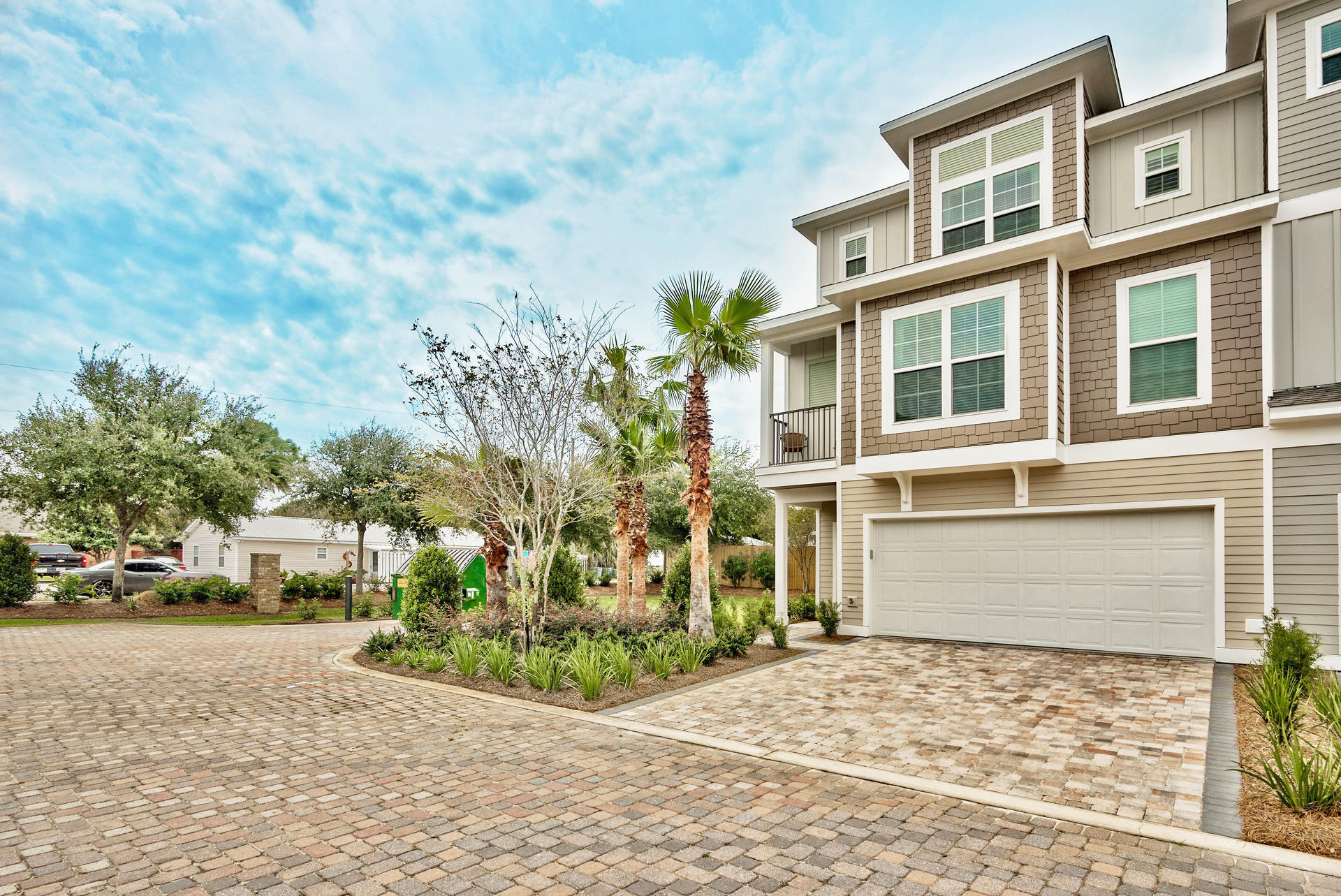 DRIFTWOOD DRIVE TOWNHOMES - Residential