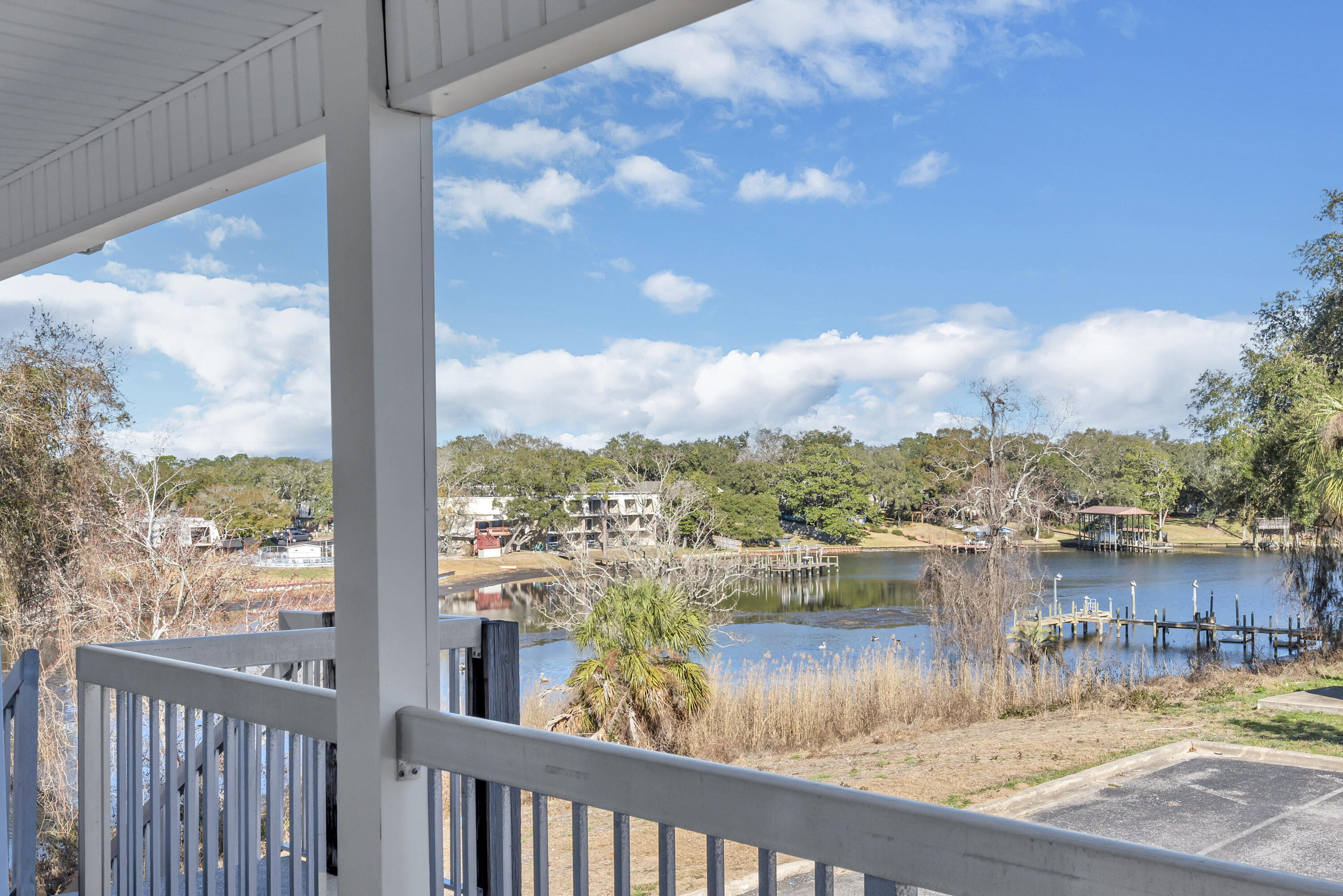 ROCKPORT APPARTMENTS - Residential Lease