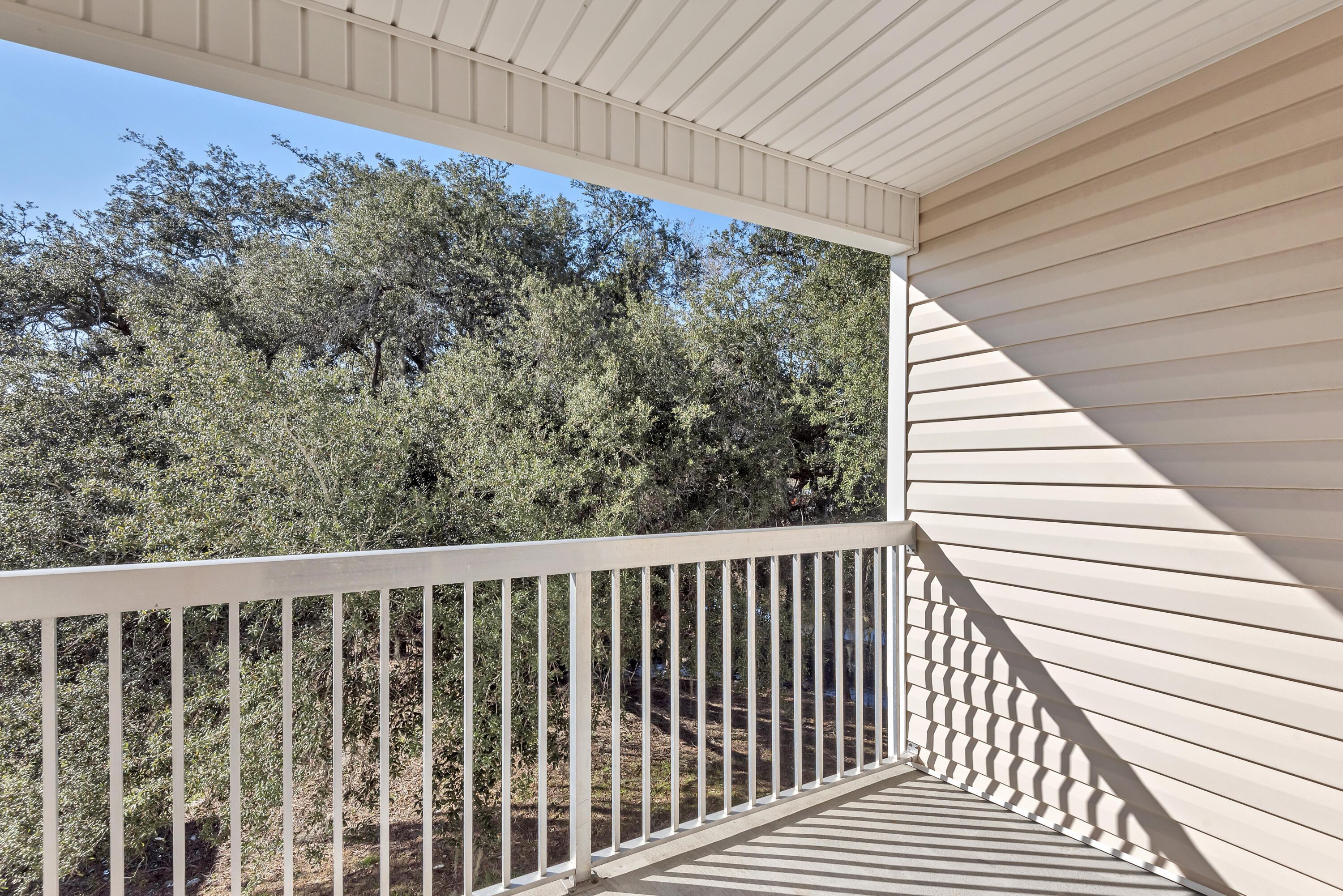 ROCKPORT APPARTMENTS - Residential Lease