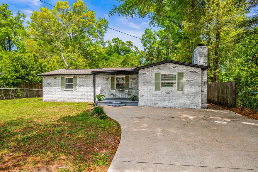Welcome to this charming 3 bedroom, 2 bathroom home located in the heart of Crestview, FL. This newly renovated house features fresh paint, a new roof, luxury vinyl plank flooring, new stainless steel appliances, and shiplap accents in the kitchen. Did we mention the massively oversized bedrooms? Plus, enjoy the convenience of washer/dryer hook-ups and central A/C to keep you comfortable year-round. The laundry room provides extra storage space, while the fenced-in back yard offers privacy and security. Large out building for additional storage. With brick siding adding to the curb appeal, this house is the perfect place to call home. Contact us today to schedule a tour and make this house your own!
