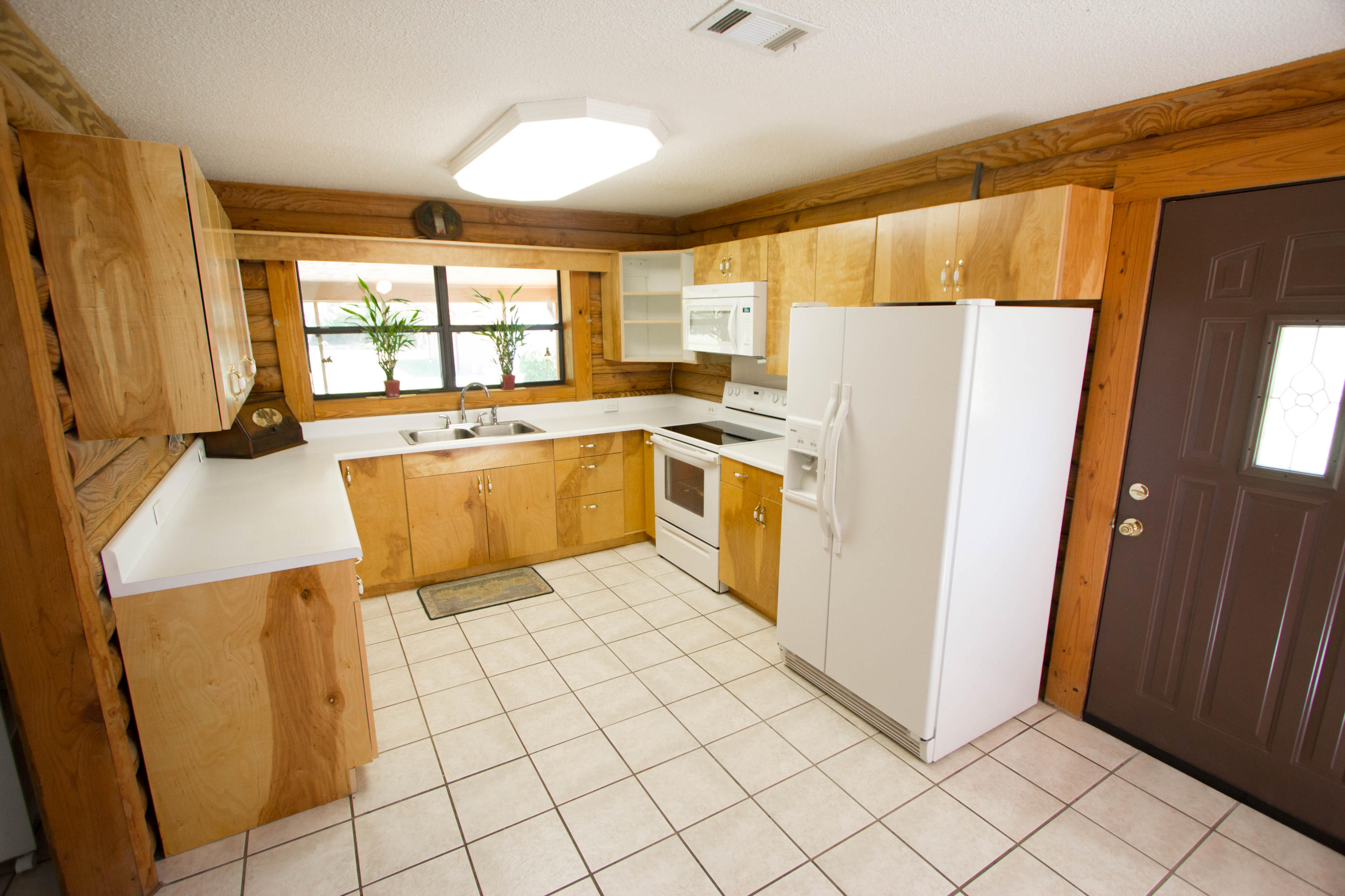 PRCL C DESC MORE AS:COM AT THE NW/C OF SEC RUN S 00 DEG 00'00''W 658.04 FT RUN N 84 DEG 32'53''E 174 - Residential