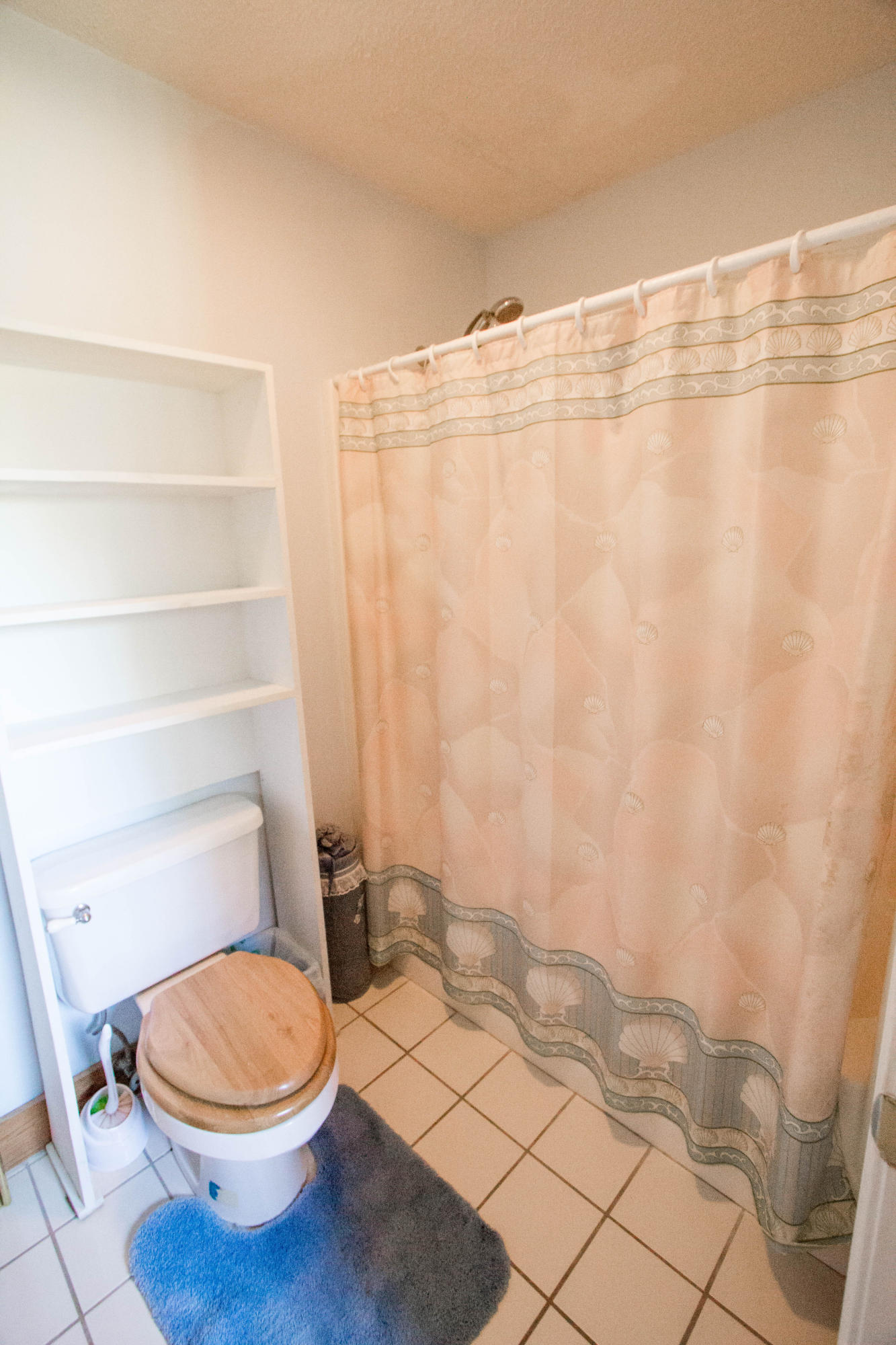 PRCL C DESC MORE AS:COM AT THE NW/C OF SEC RUN S 00 DEG 00'00''W 658.04 FT RUN N 84 DEG 32'53''E 174 - Residential