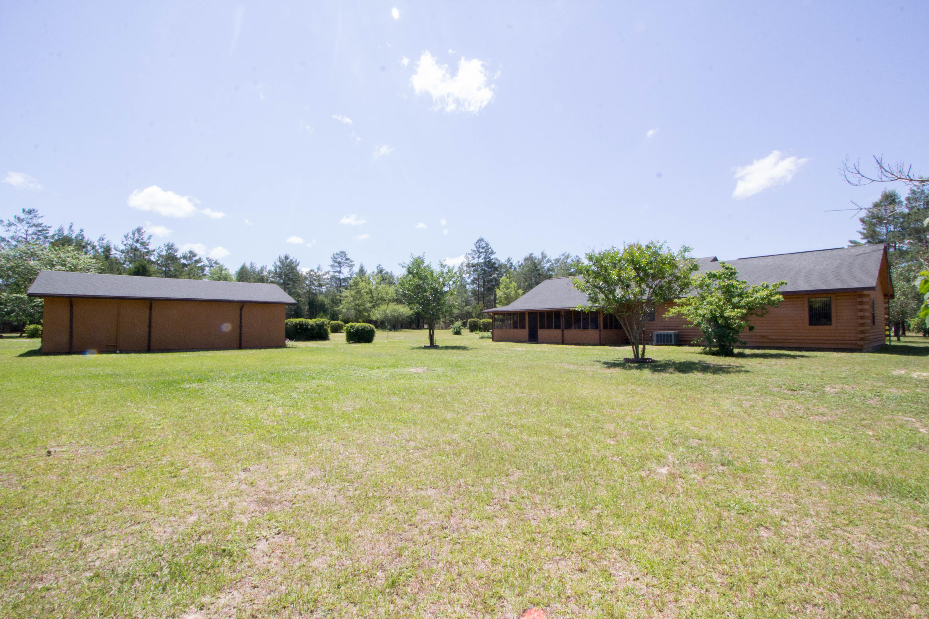 PRCL C DESC MORE AS:COM AT THE NW/C OF SEC RUN S 00 DEG 00'00''W 658.04 FT RUN N 84 DEG 32'53''E 174 - Residential