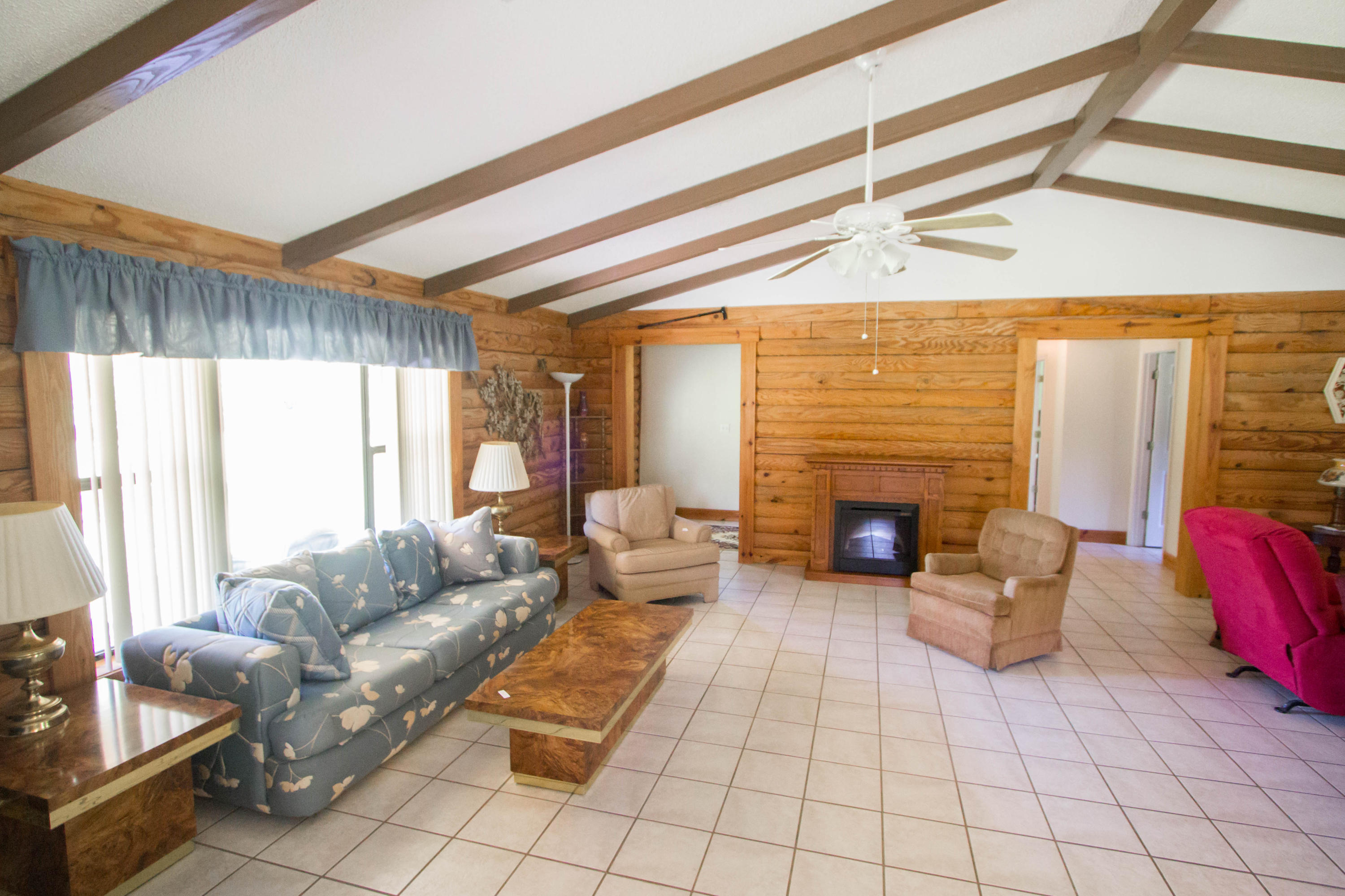 PRCL C DESC MORE AS:COM AT THE NW/C OF SEC RUN S 00 DEG 00'00''W 658.04 FT RUN N 84 DEG 32'53''E 174 - Residential