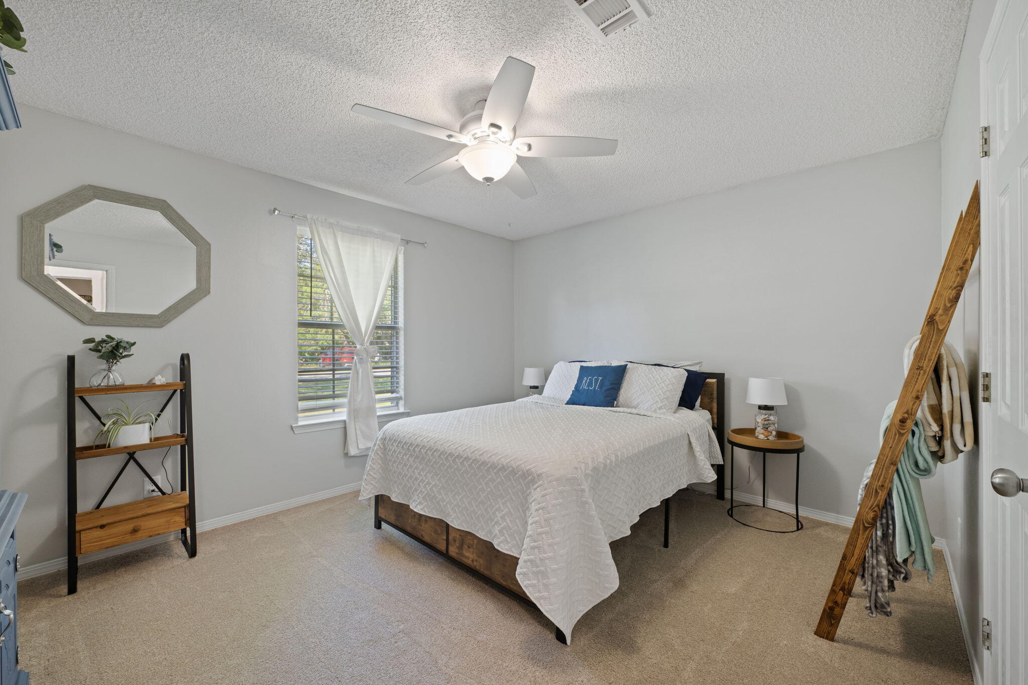 COUNTRY BREEZE ESTATES - Residential