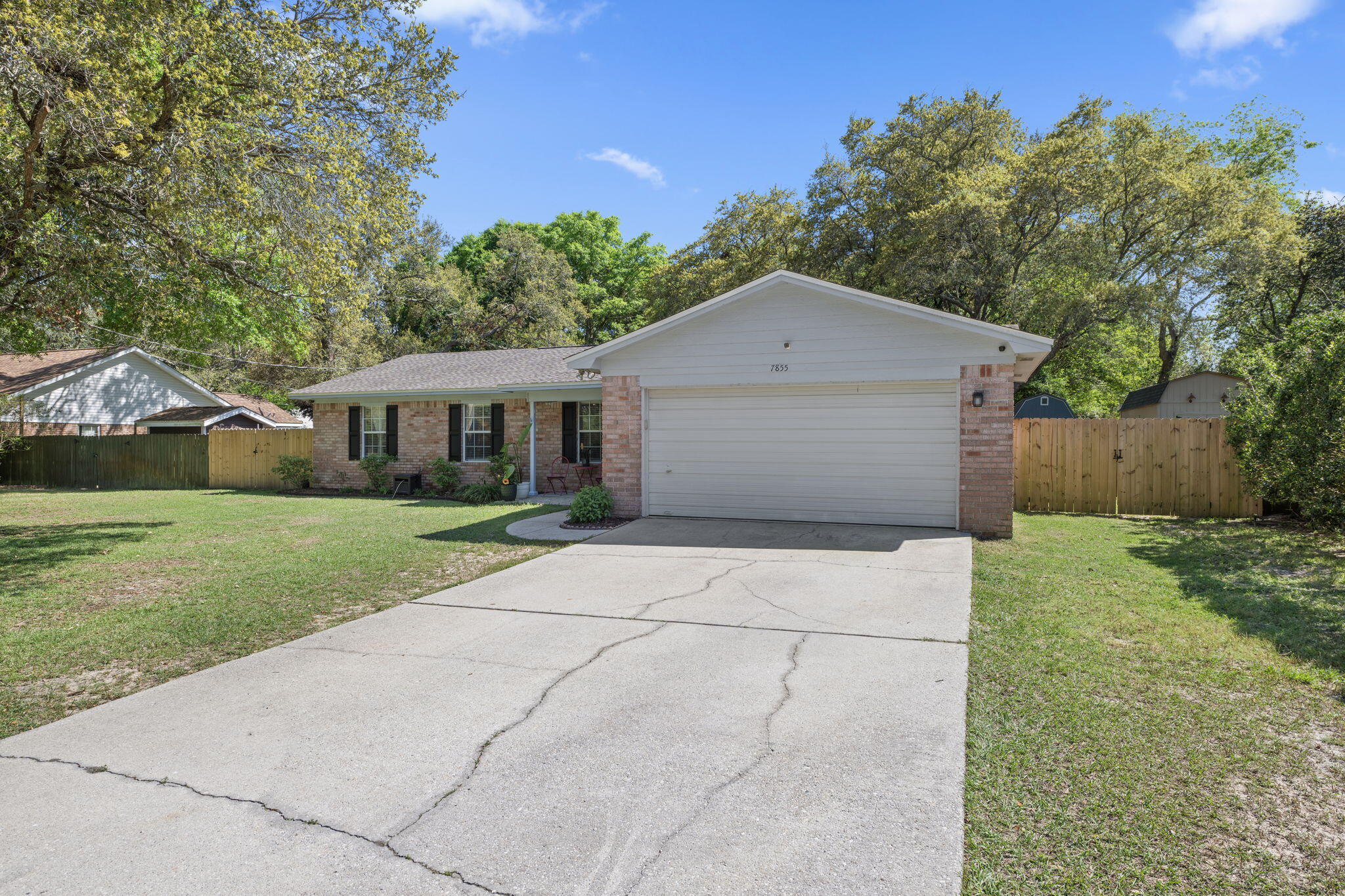 COUNTRY BREEZE ESTATES - Residential