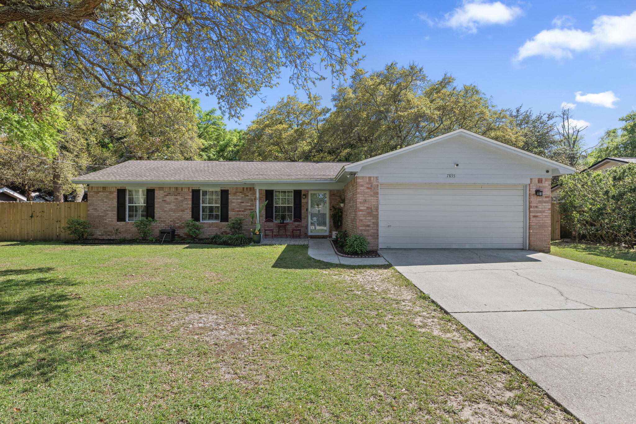 COUNTRY BREEZE ESTATES - Residential