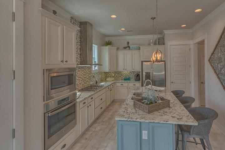 PROMINENCE/TRIPLEX - Residential