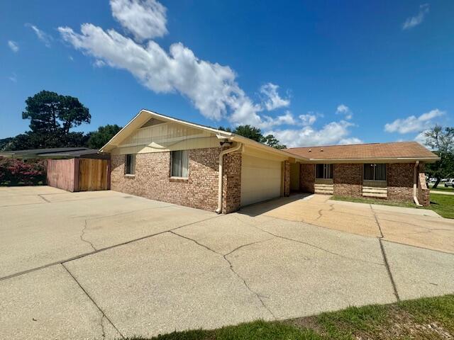 PALM ESTATES UNIT 2 - Residential Lease