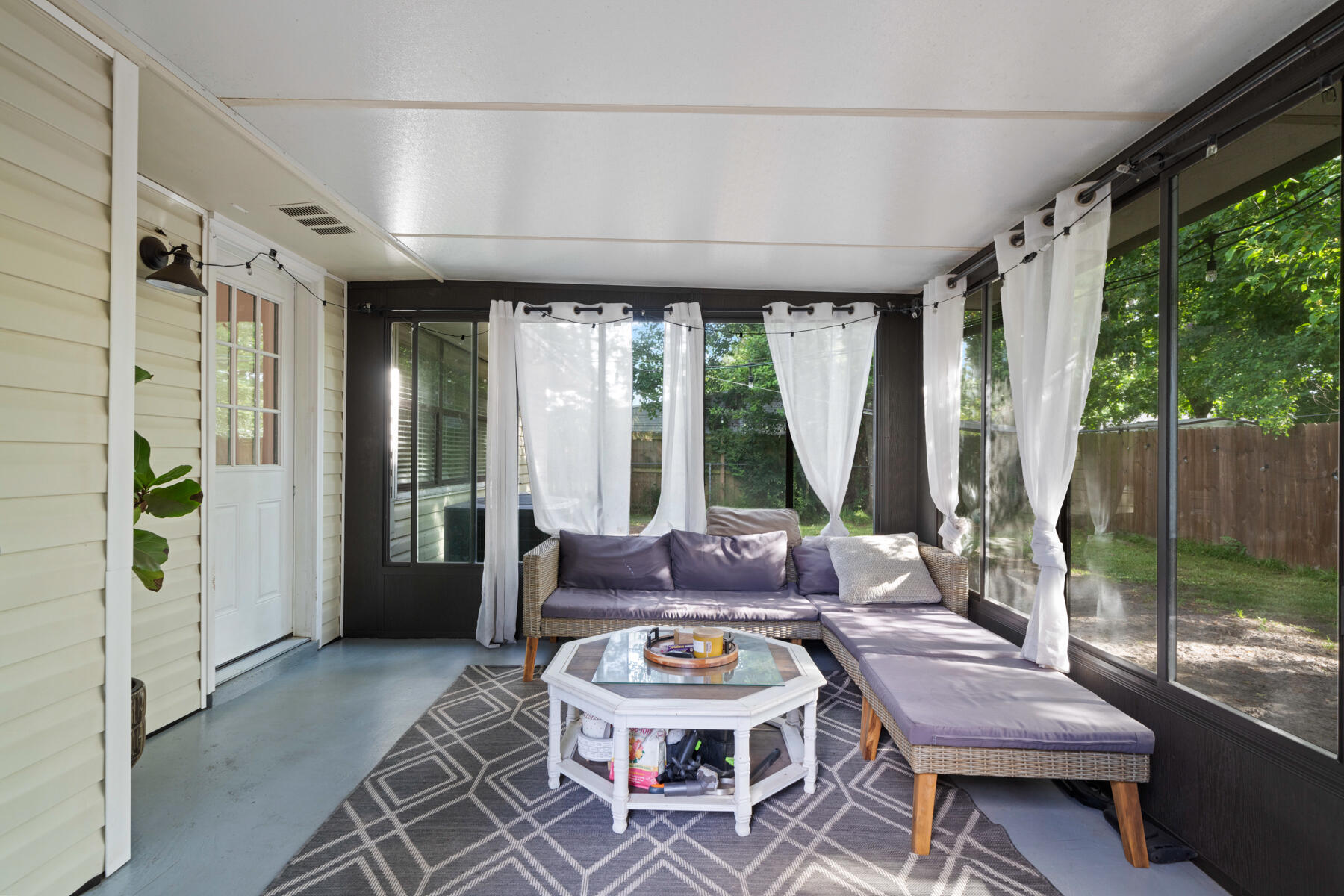 PINE MEADOWS - Residential